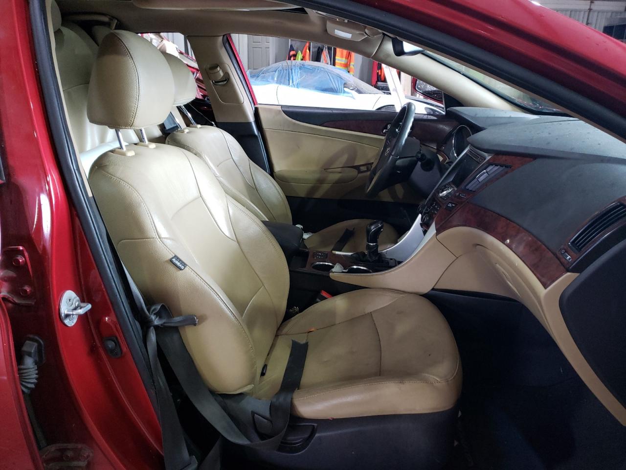 Photo 6 VIN: 5NPEC4ACXCH462019 - HYUNDAI SONATA 