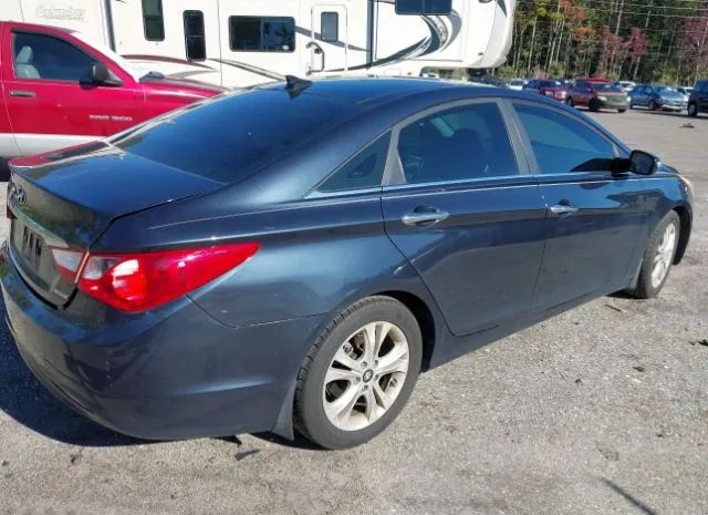 Photo 3 VIN: 5NPEC4ACXCH484232 - HYUNDAI SONATA 