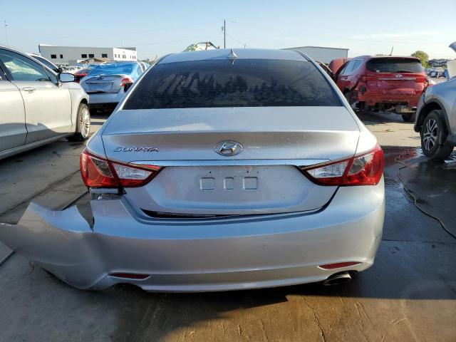 Photo 5 VIN: 5NPEC4ACXCH493108 - HYUNDAI SONATA SE 