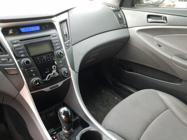 Photo 8 VIN: 5NPEC4ACXDH584249 - HYUNDAI SONATA SE 