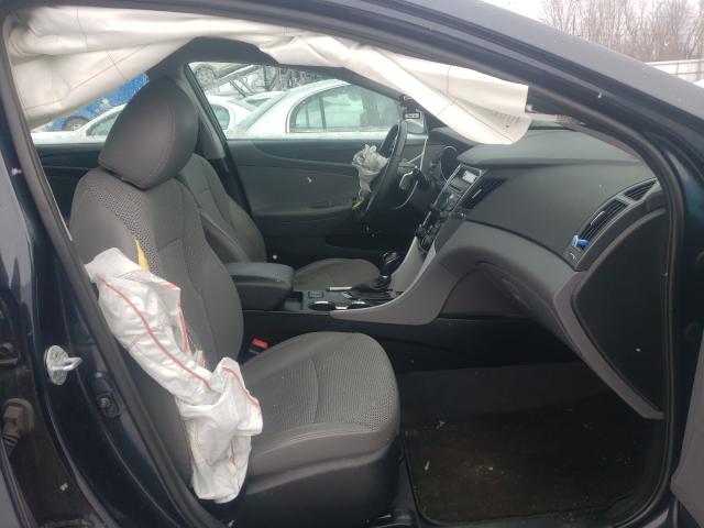 Photo 4 VIN: 5NPEC4ACXDH690880 - HYUNDAI SONATA SE 