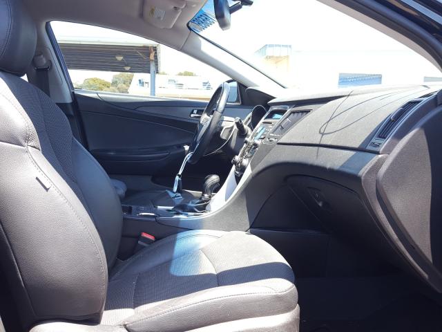 Photo 4 VIN: 5NPEC4ACXDH769885 - HYUNDAI SONATA SE 