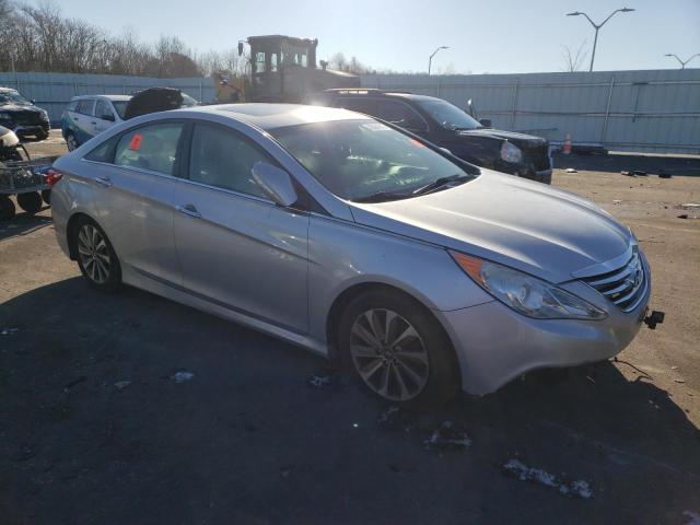 Photo 3 VIN: 5NPEC4ACXEH813918 - HYUNDAI SONATA SE 