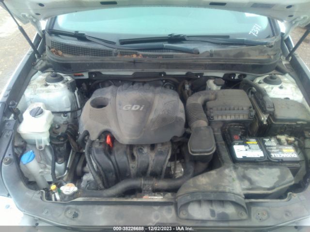 Photo 9 VIN: 5NPEC4ACXEH817371 - HYUNDAI SONATA 