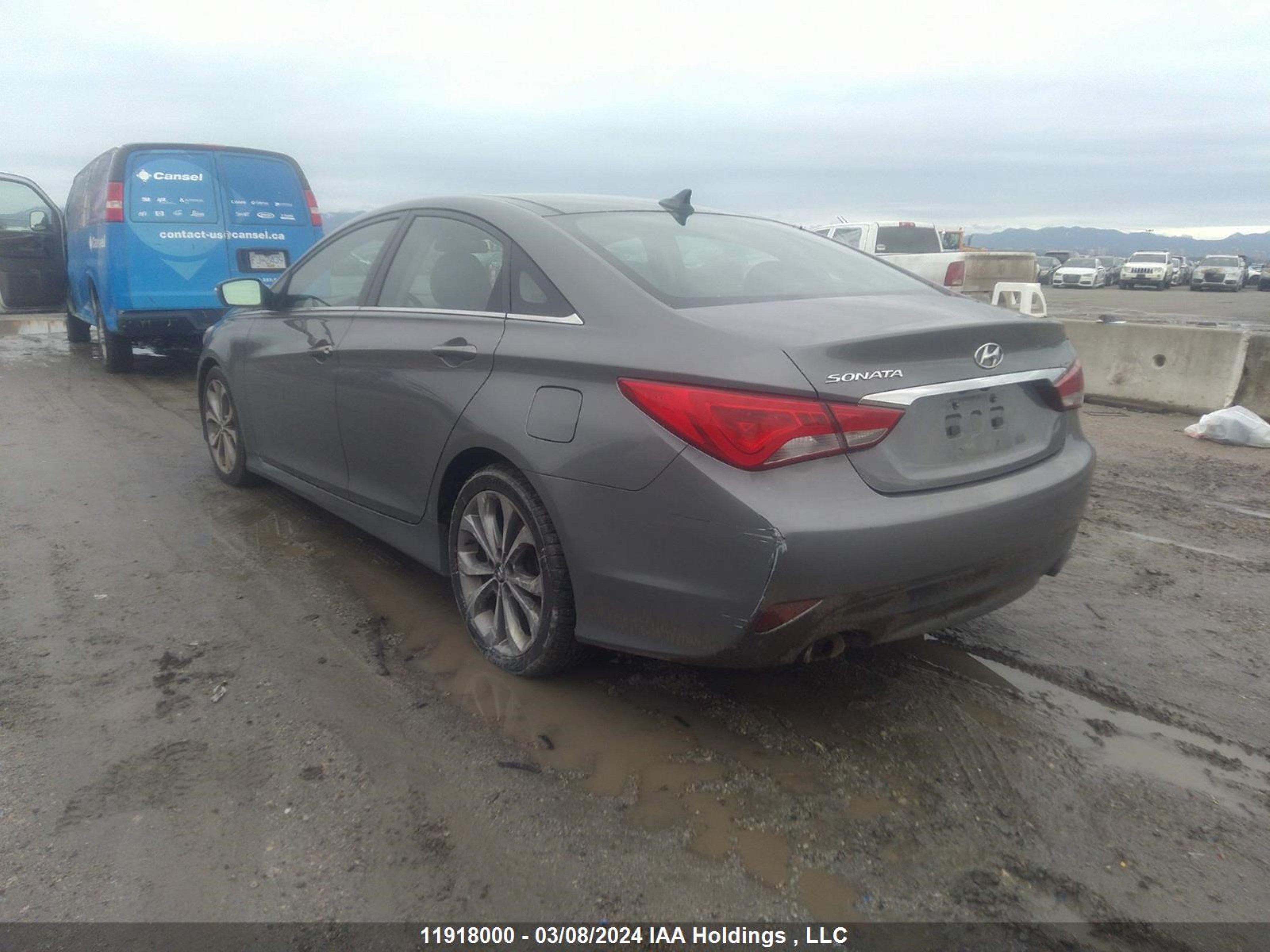 Photo 2 VIN: 5NPEC4ACXEH909421 - HYUNDAI SONATA 