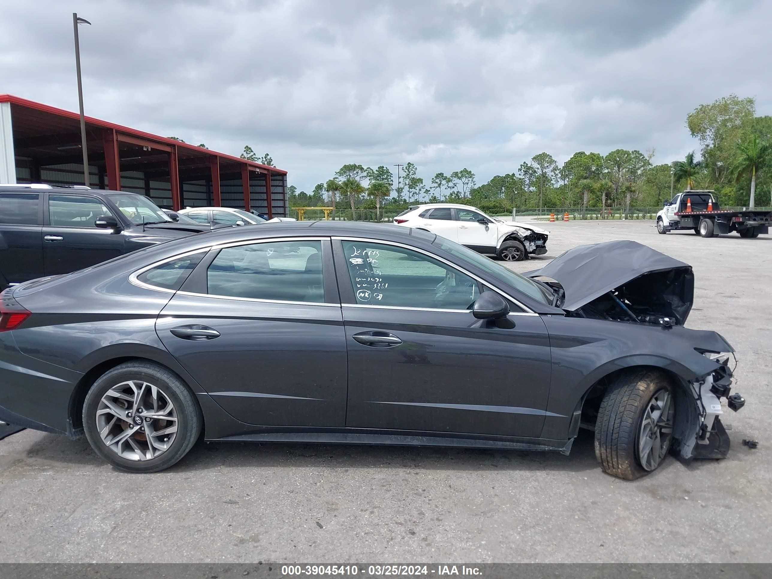 Photo 12 VIN: 5NPEF4JA2MH093261 - HYUNDAI SONATA 