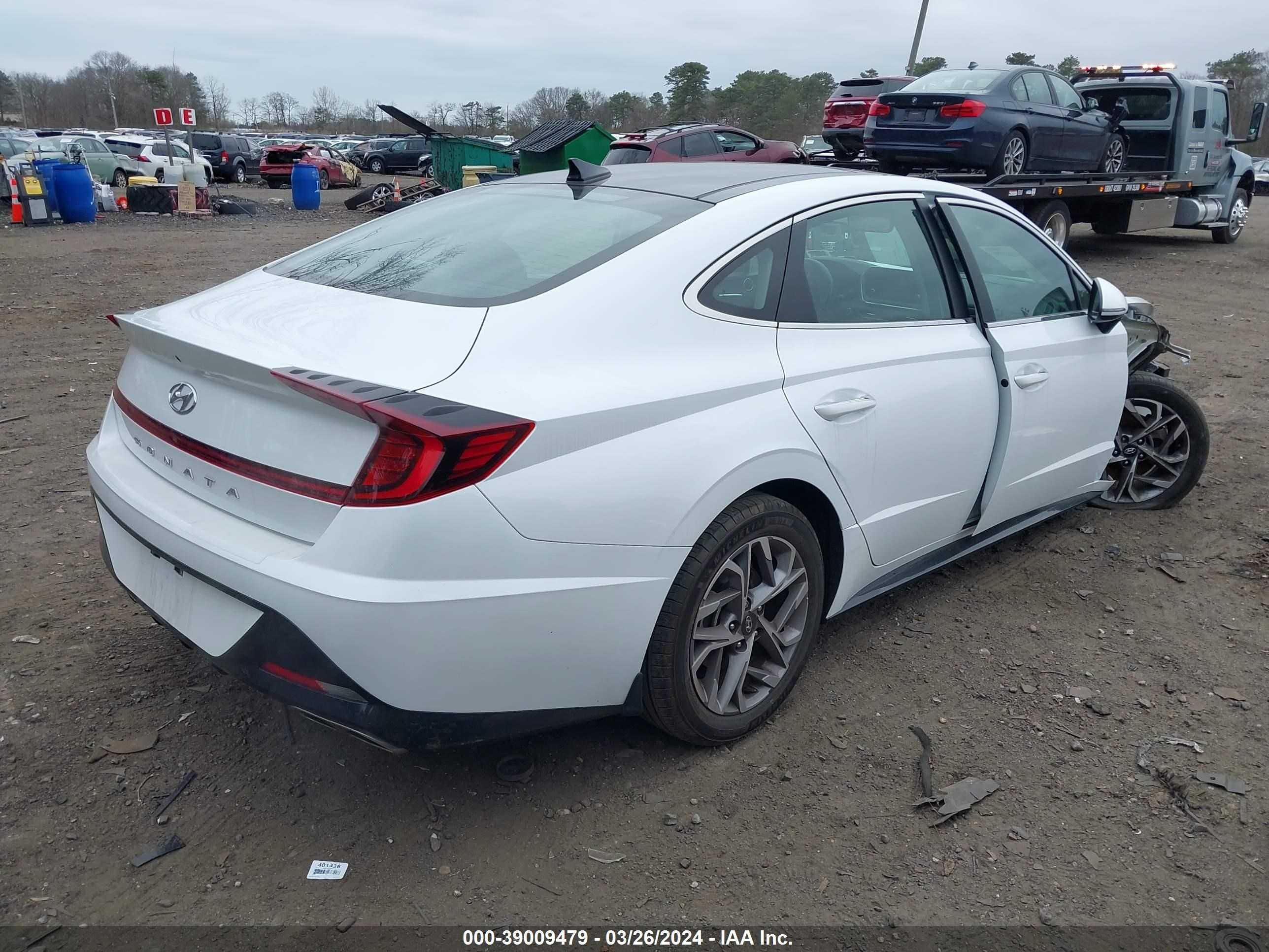 Photo 3 VIN: 5NPEF4JA6MH096406 - HYUNDAI SONATA 