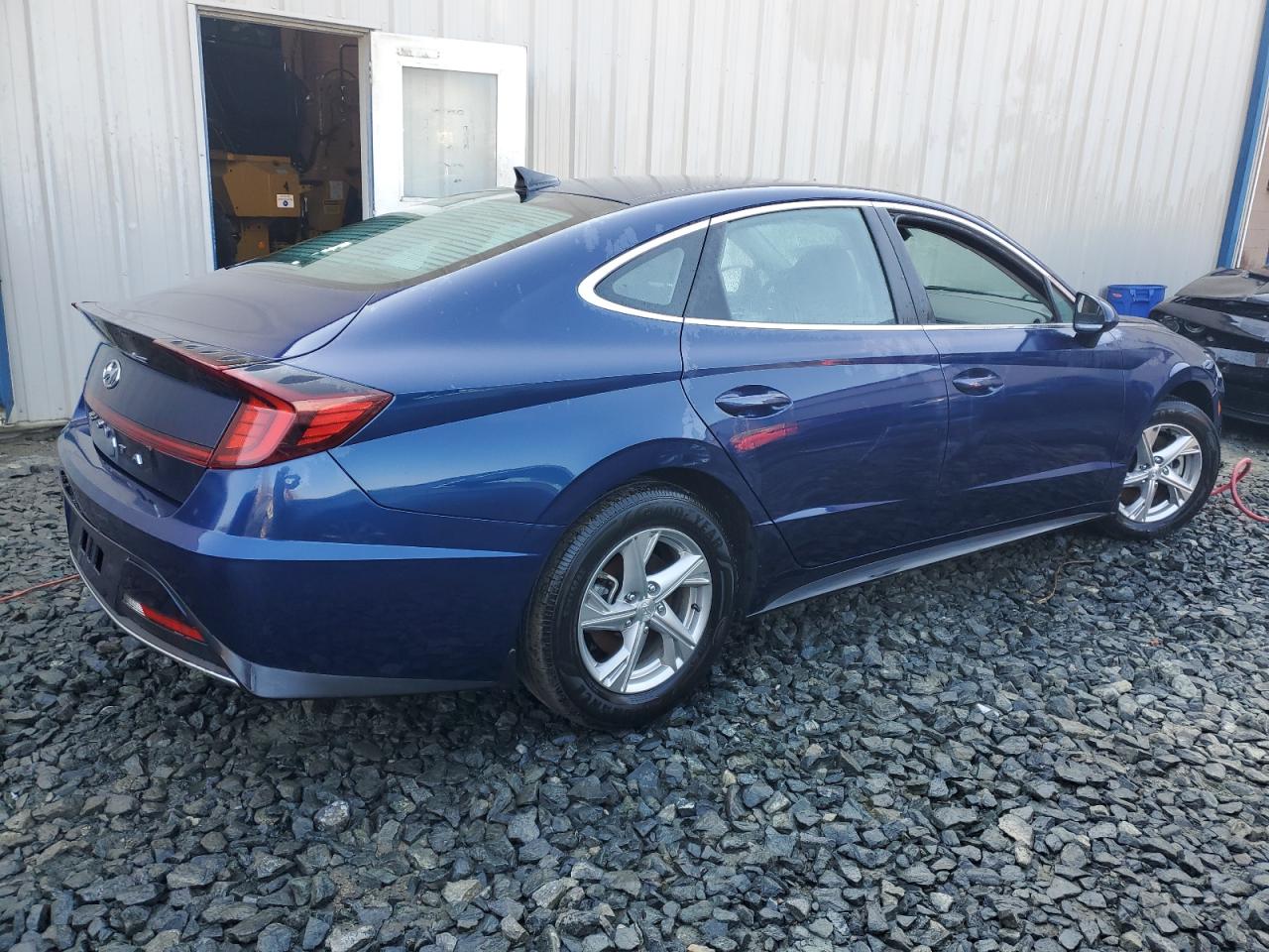 Photo 2 VIN: 5NPEG4JA2LH039423 - HYUNDAI SONATA 