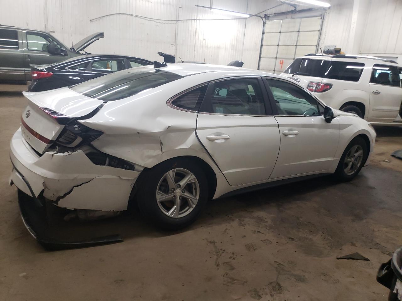 Photo 2 VIN: 5NPEG4JA2MH072021 - HYUNDAI SONATA 