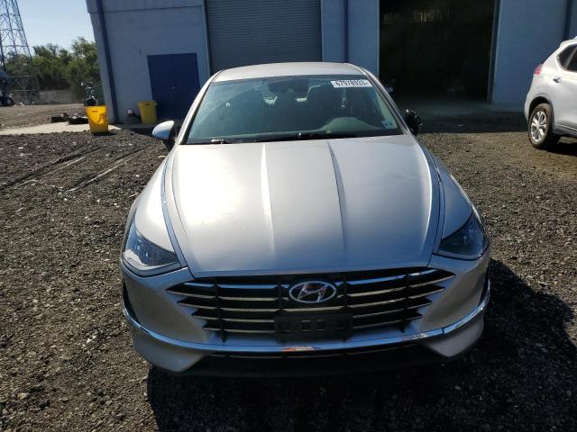 Photo 4 VIN: 5NPEG4JA2NH141260 - HYUNDAI SONATA SE 