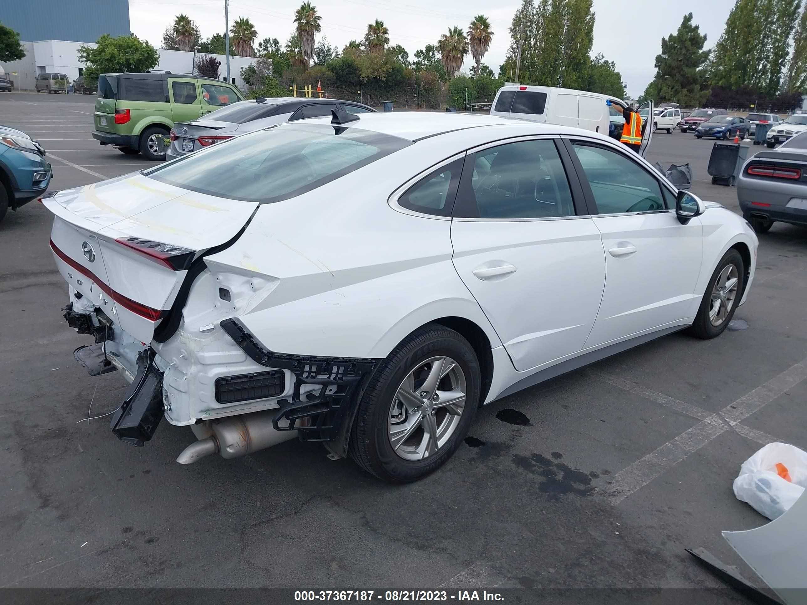 Photo 3 VIN: 5NPEG4JA4NH133919 - HYUNDAI SONATA 