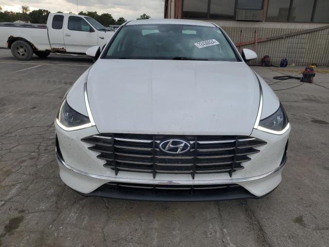 Photo 4 VIN: 5NPEG4JA6MH121110 - HYUNDAI SONATA SE 