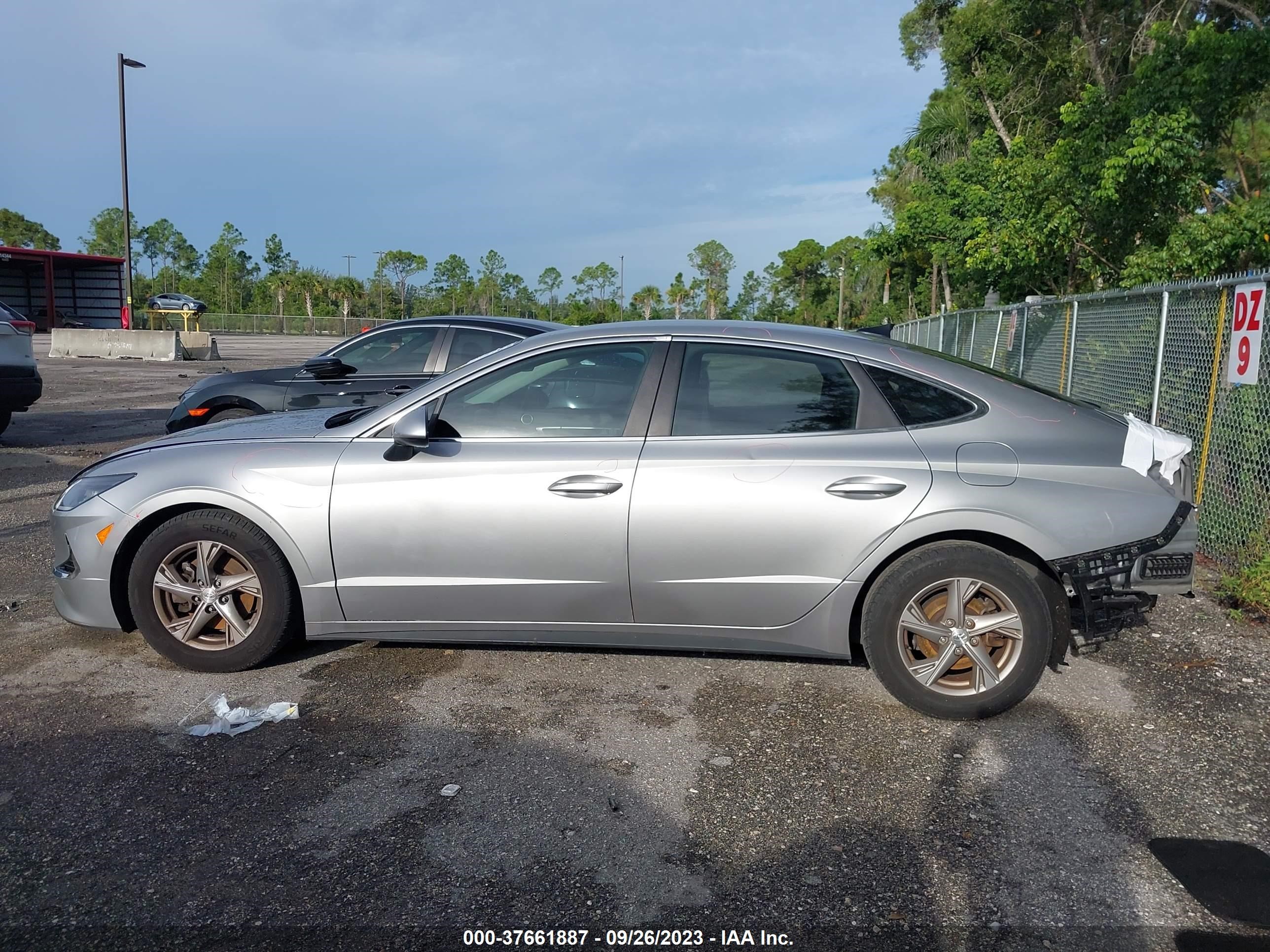 Photo 13 VIN: 5NPEG4JA8LH031259 - HYUNDAI SONATA 