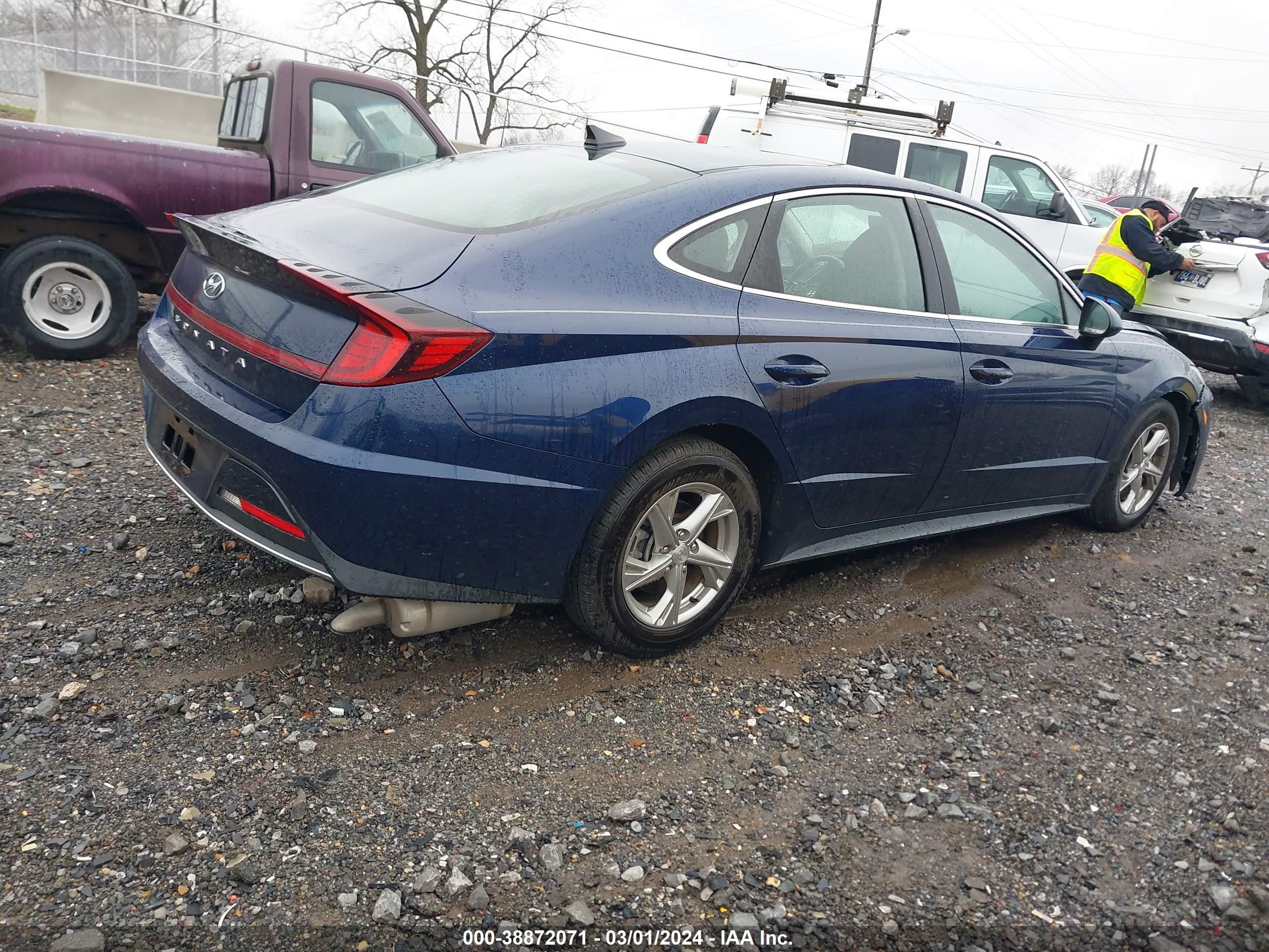 Photo 3 VIN: 5NPEG4JA8MH077644 - HYUNDAI SONATA 