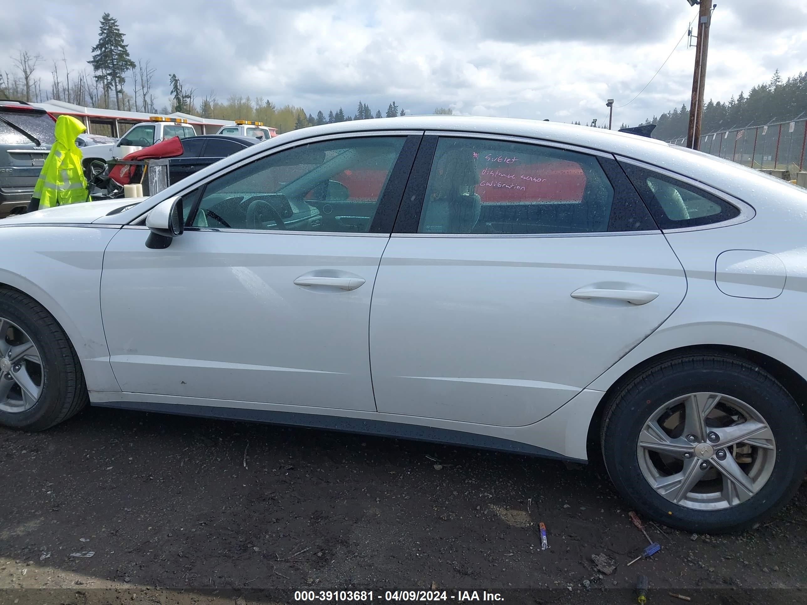 Photo 13 VIN: 5NPEG4JAXMH073448 - HYUNDAI SONATA 