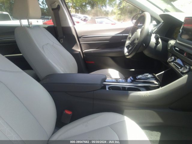 Photo 4 VIN: 5NPEH4J23NH135599 - HYUNDAI SONATA 