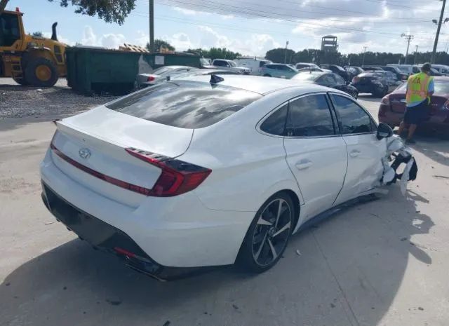 Photo 3 VIN: 5NPEJ4J24MH127918 - HYUNDAI SONATA 