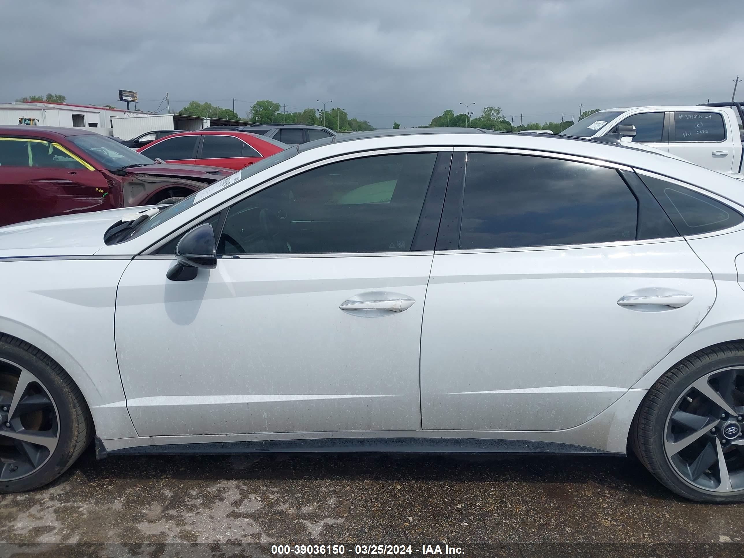 Photo 12 VIN: 5NPEJ4J25MH110514 - HYUNDAI SONATA 