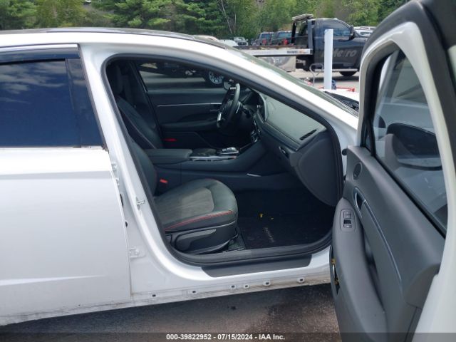 Photo 4 VIN: 5NPEJ4J29NH137216 - HYUNDAI SONATA 