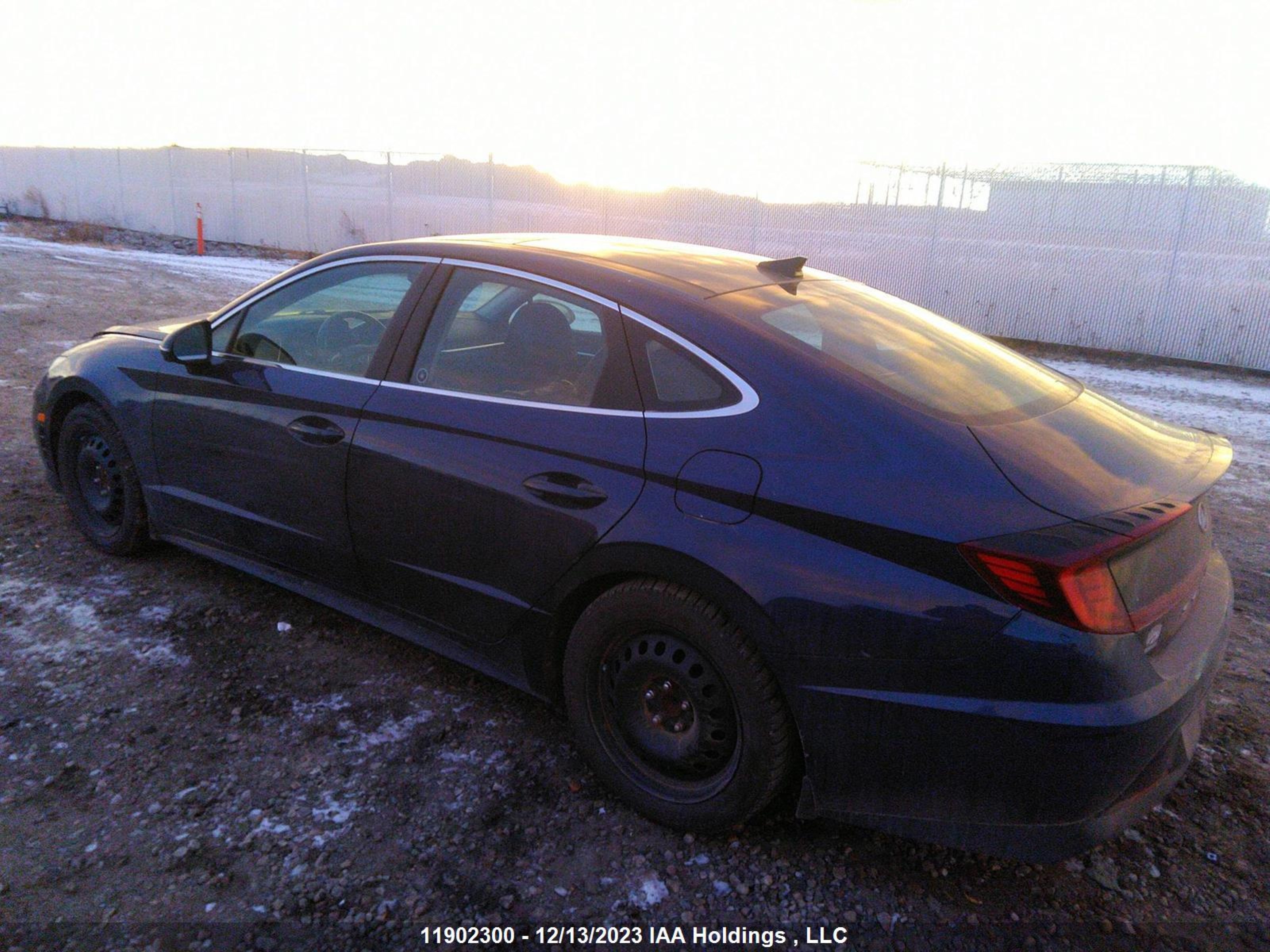 Photo 2 VIN: 5NPEL4J27NH134616 - HYUNDAI SONATA 