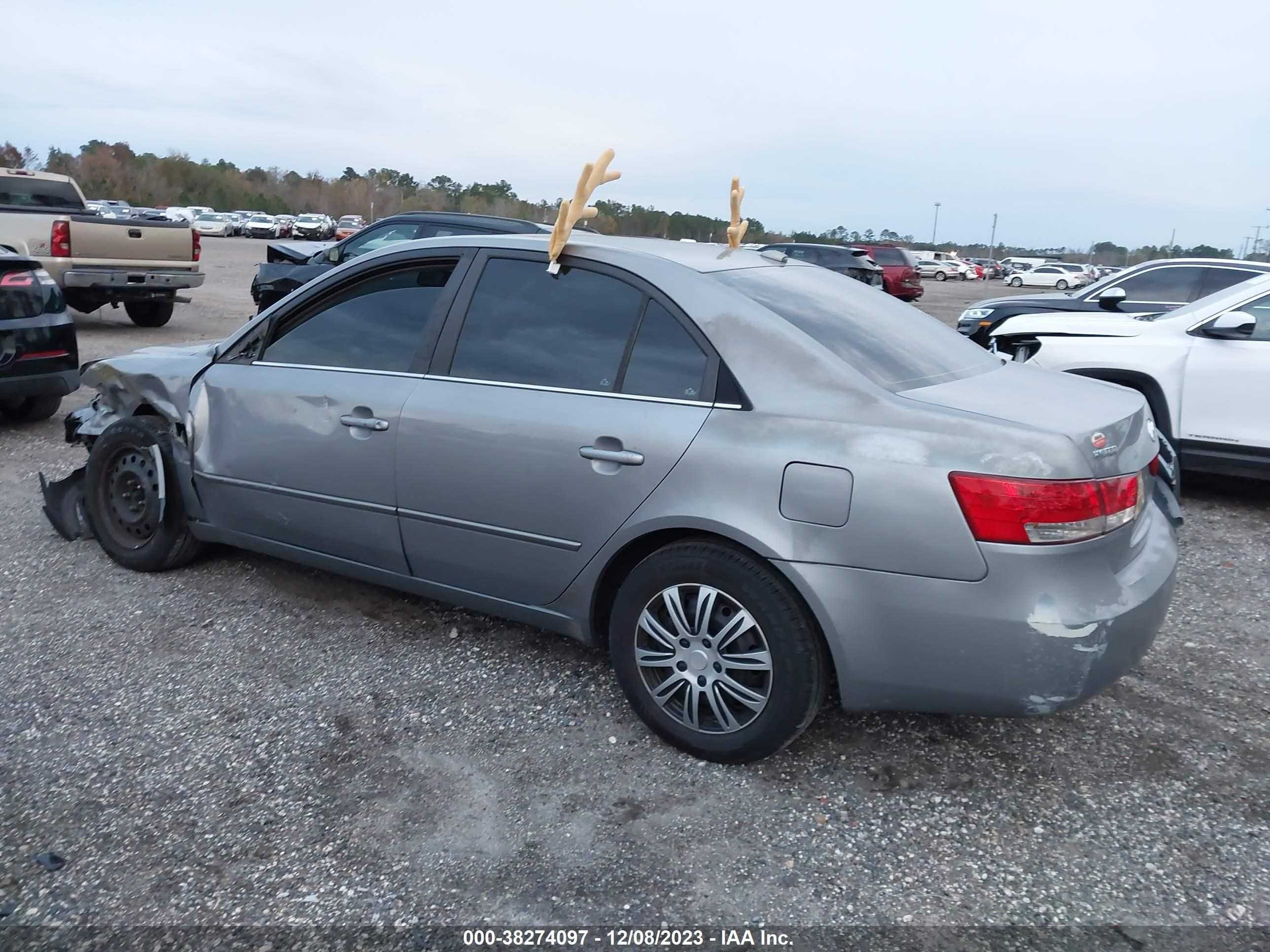 Photo 2 VIN: 5NPET46C08H401830 - HYUNDAI SONATA 