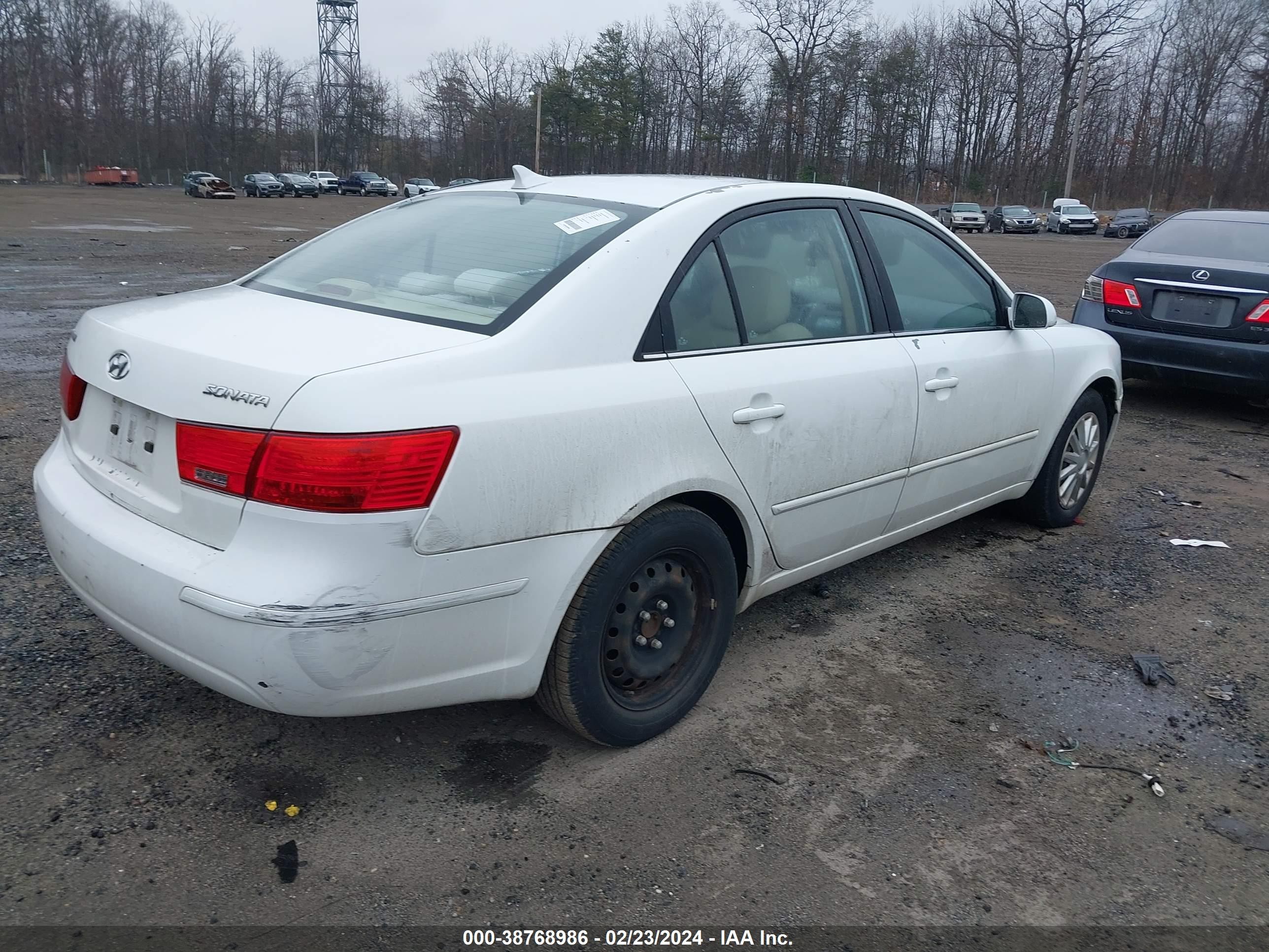 Photo 3 VIN: 5NPET46C09H435414 - HYUNDAI SONATA 