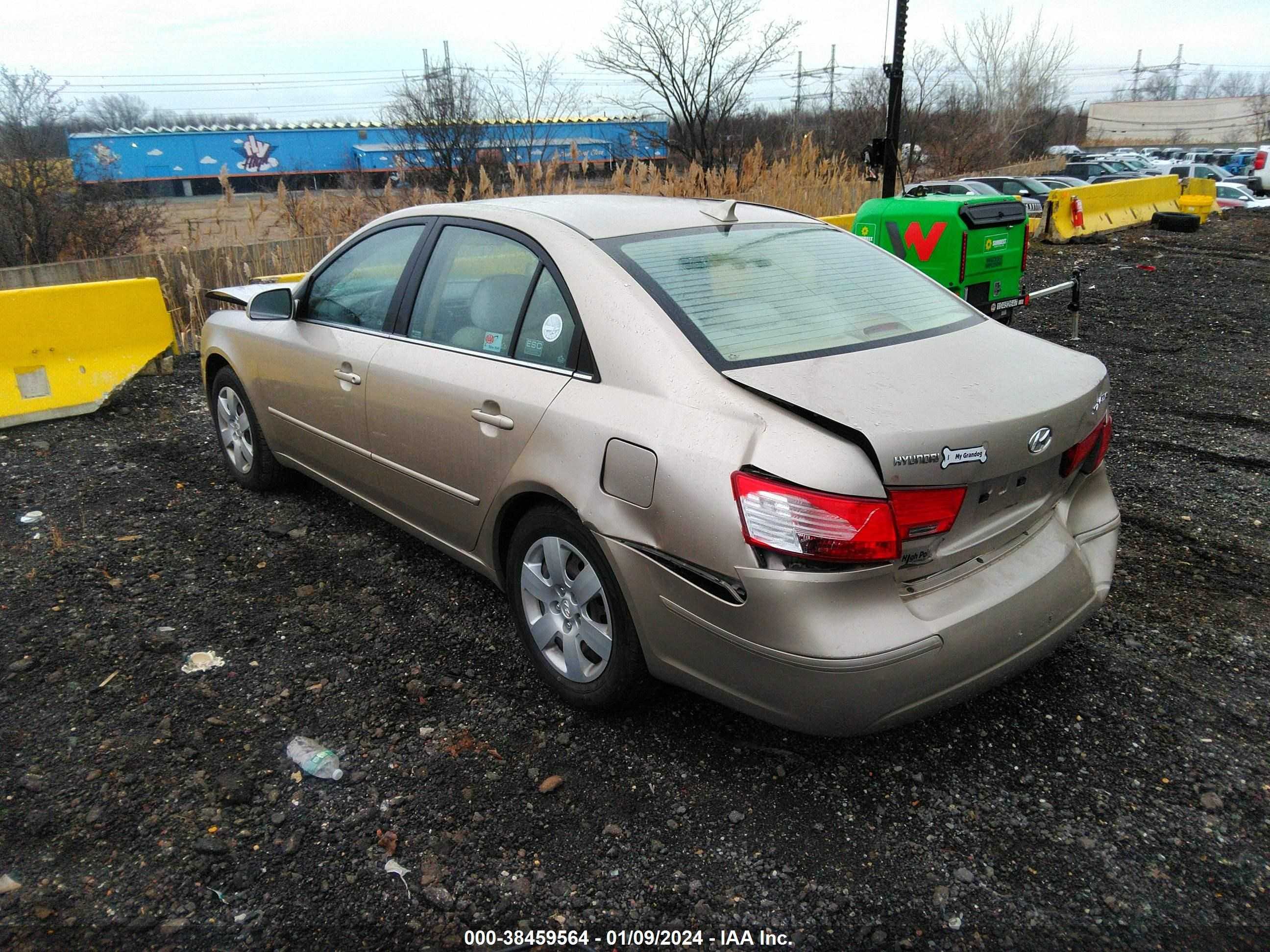 Photo 2 VIN: 5NPET46C19H467823 - HYUNDAI SONATA 