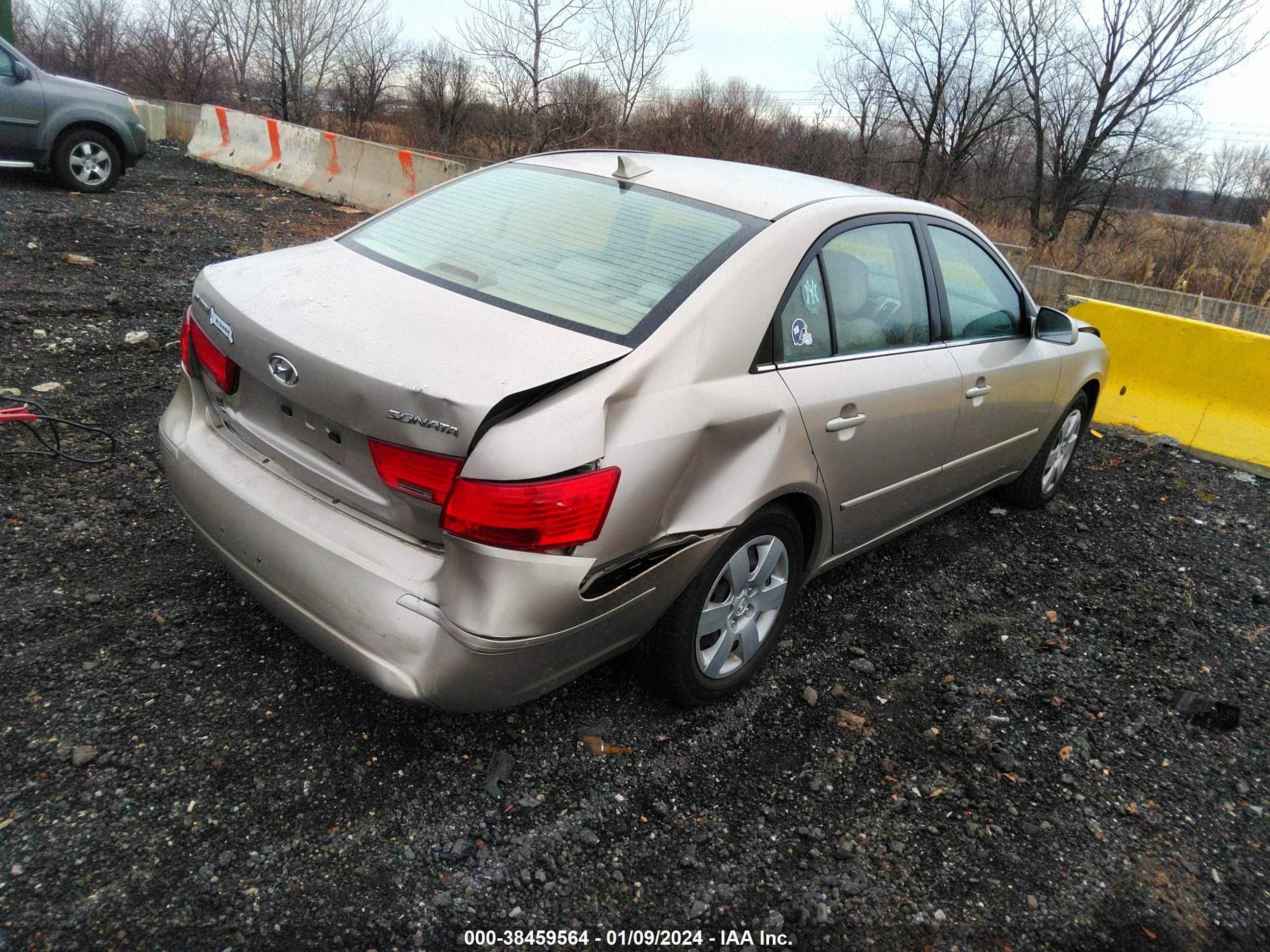 Photo 3 VIN: 5NPET46C19H467823 - HYUNDAI SONATA 