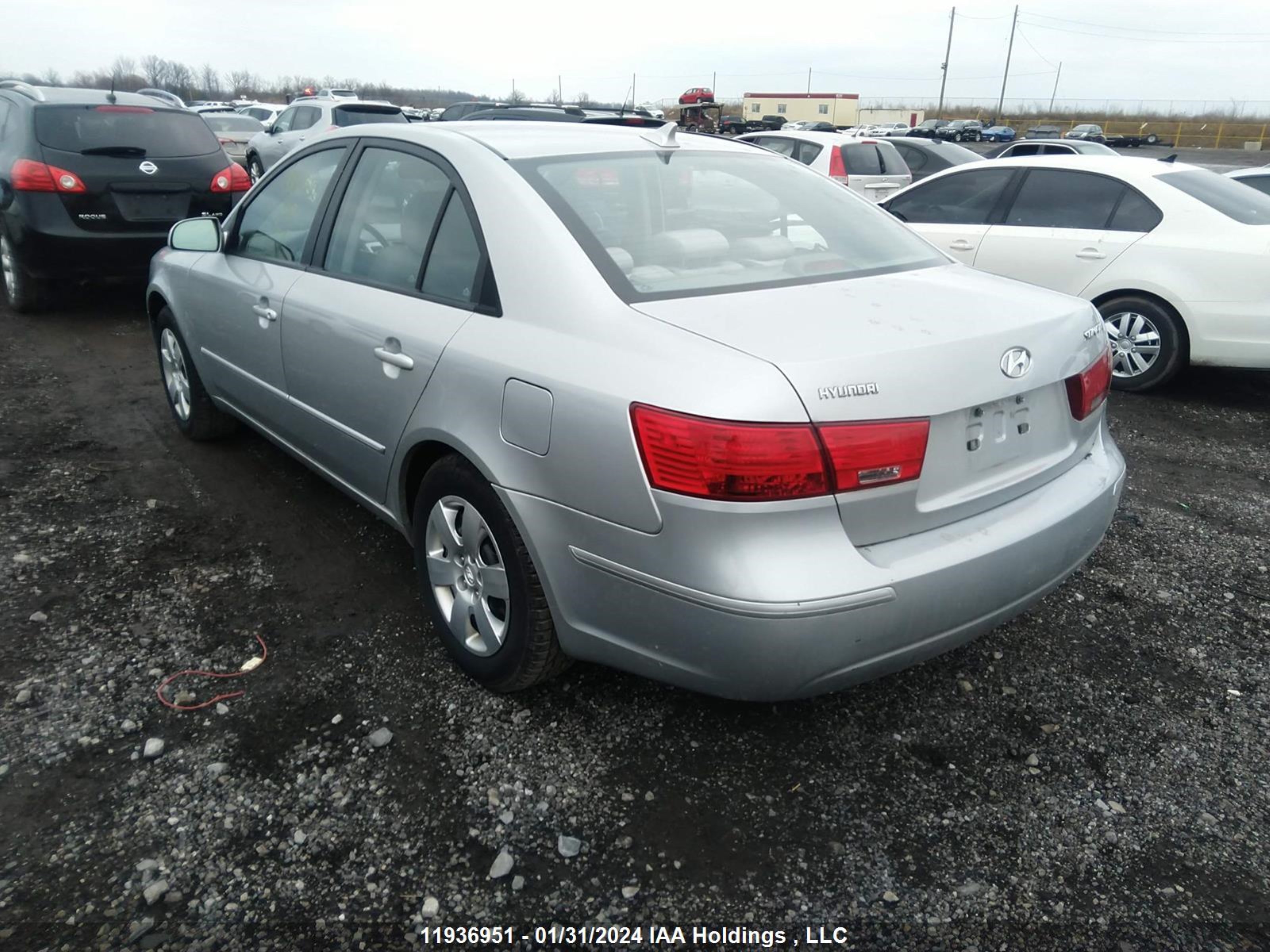 Photo 2 VIN: 5NPET46C19H560521 - HYUNDAI SONATA 