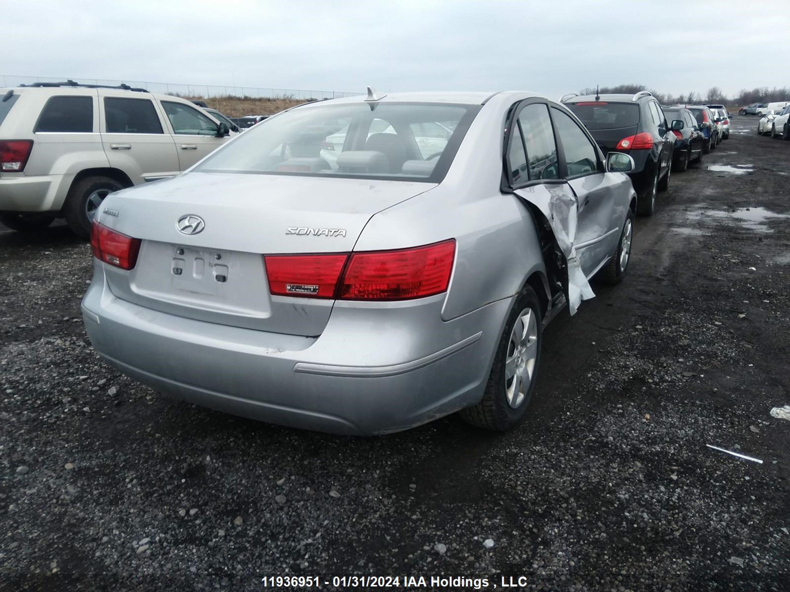 Photo 3 VIN: 5NPET46C19H560521 - HYUNDAI SONATA 