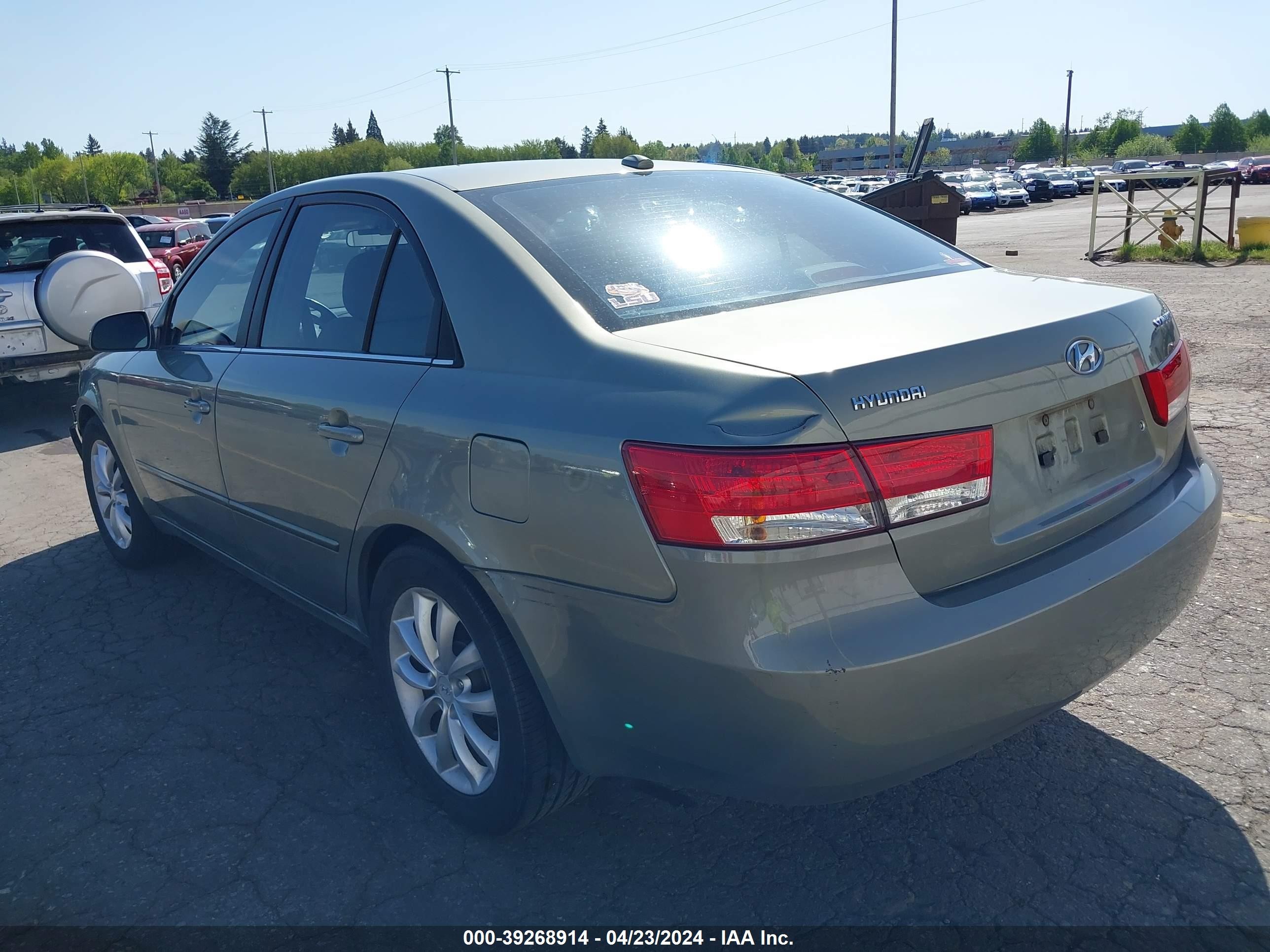 Photo 2 VIN: 5NPET46C27H252044 - HYUNDAI SONATA 