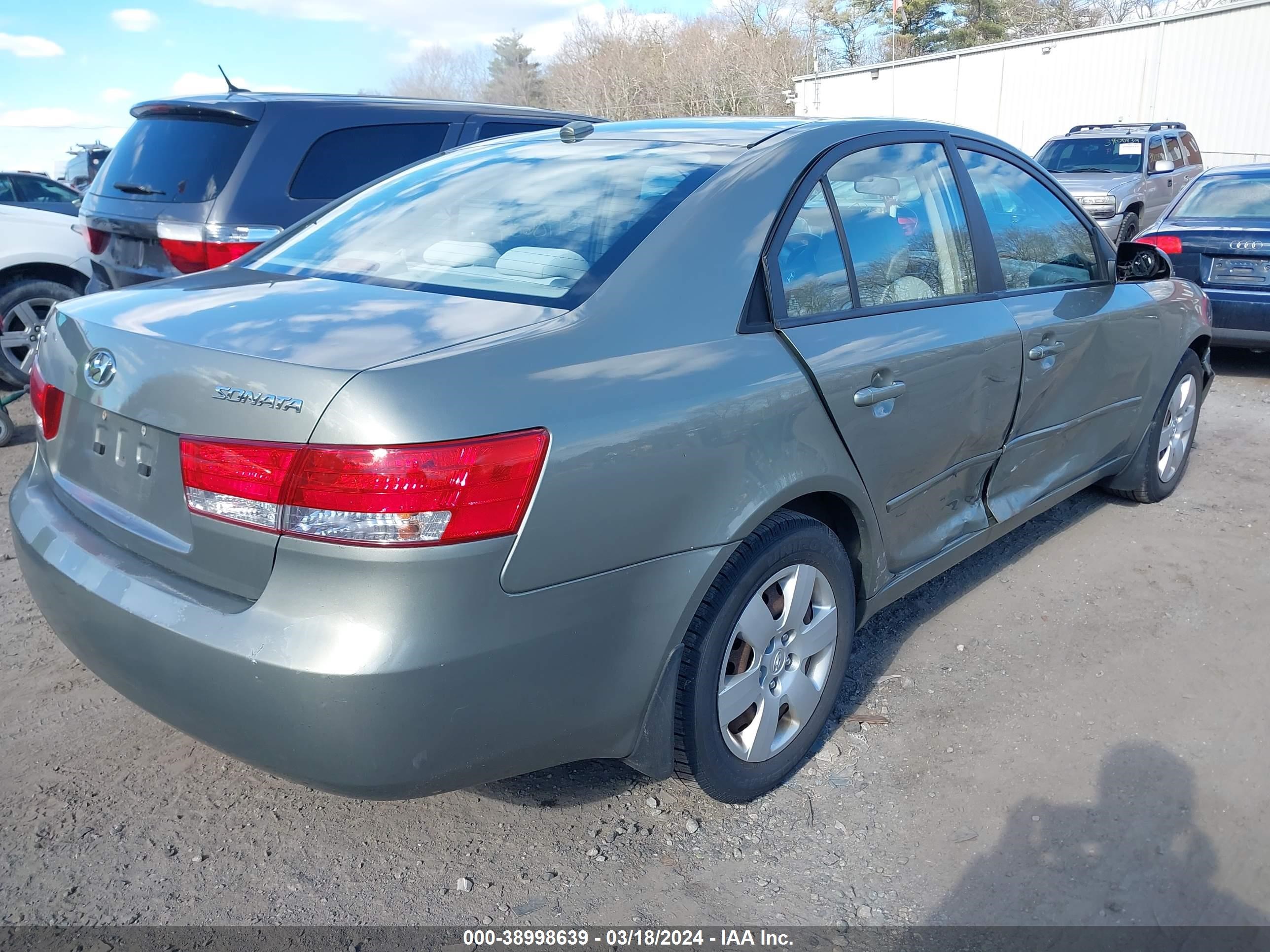 Photo 3 VIN: 5NPET46C28H307495 - HYUNDAI SONATA 