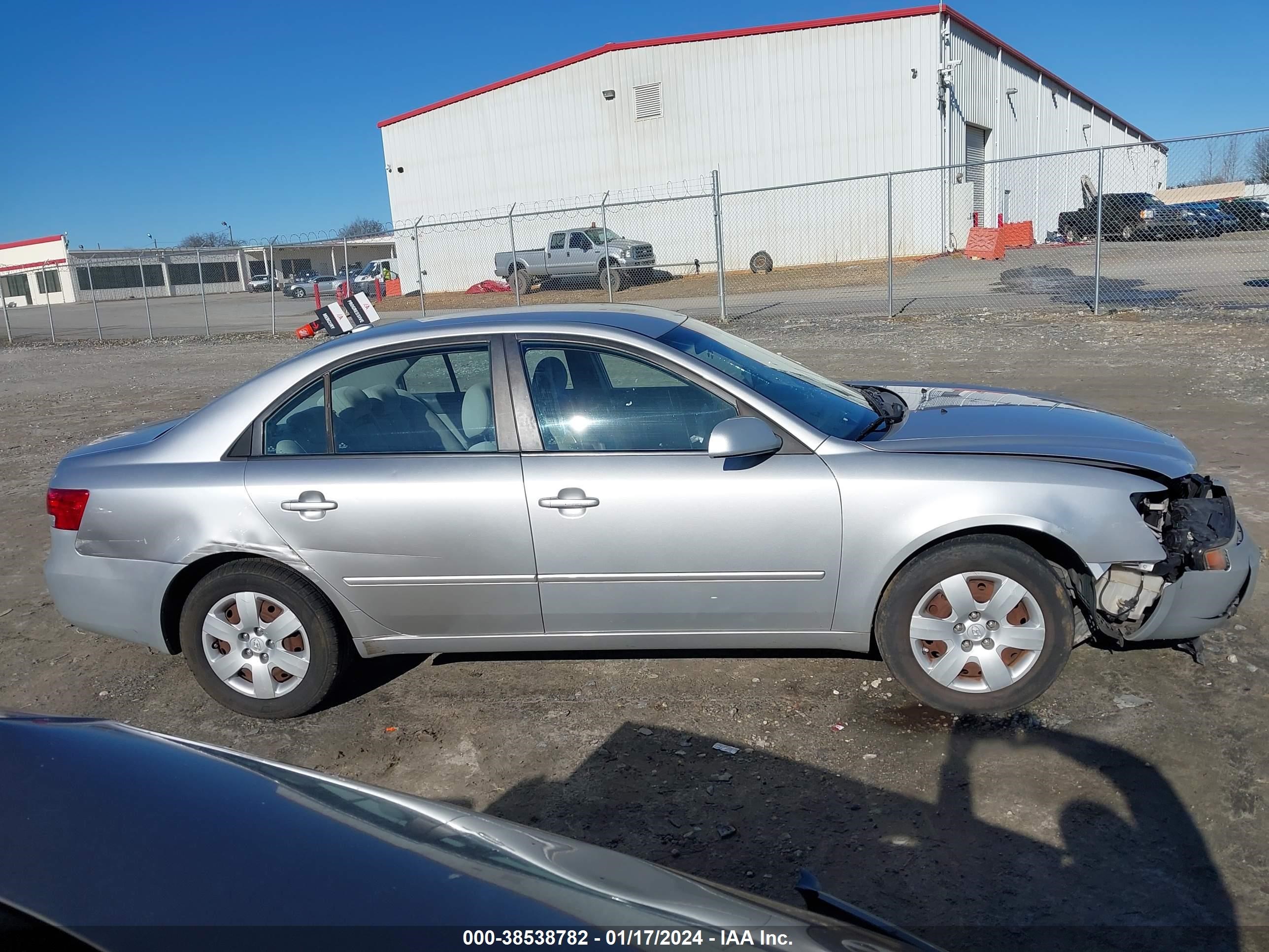 Photo 12 VIN: 5NPET46C28H371889 - HYUNDAI SONATA 