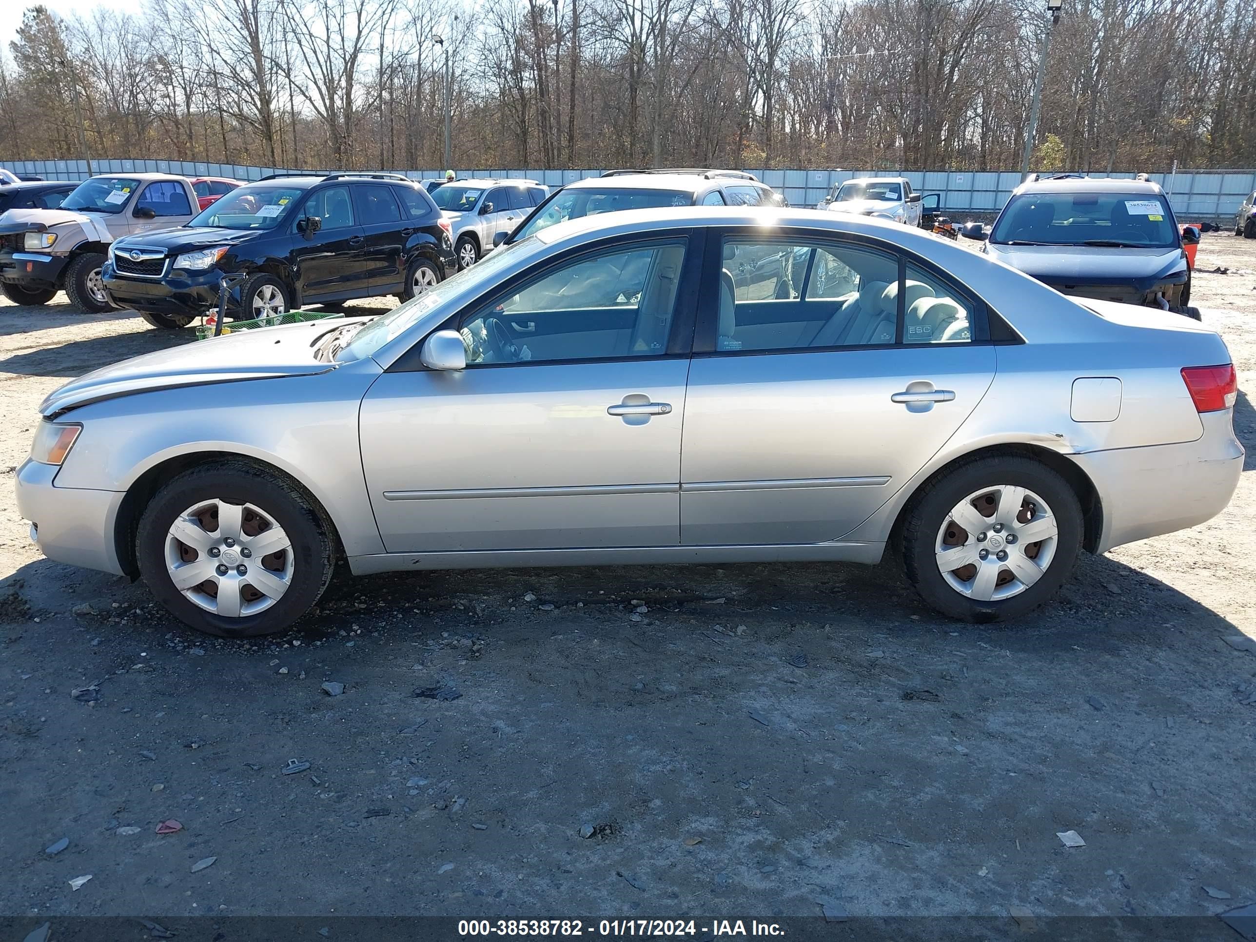 Photo 13 VIN: 5NPET46C28H371889 - HYUNDAI SONATA 