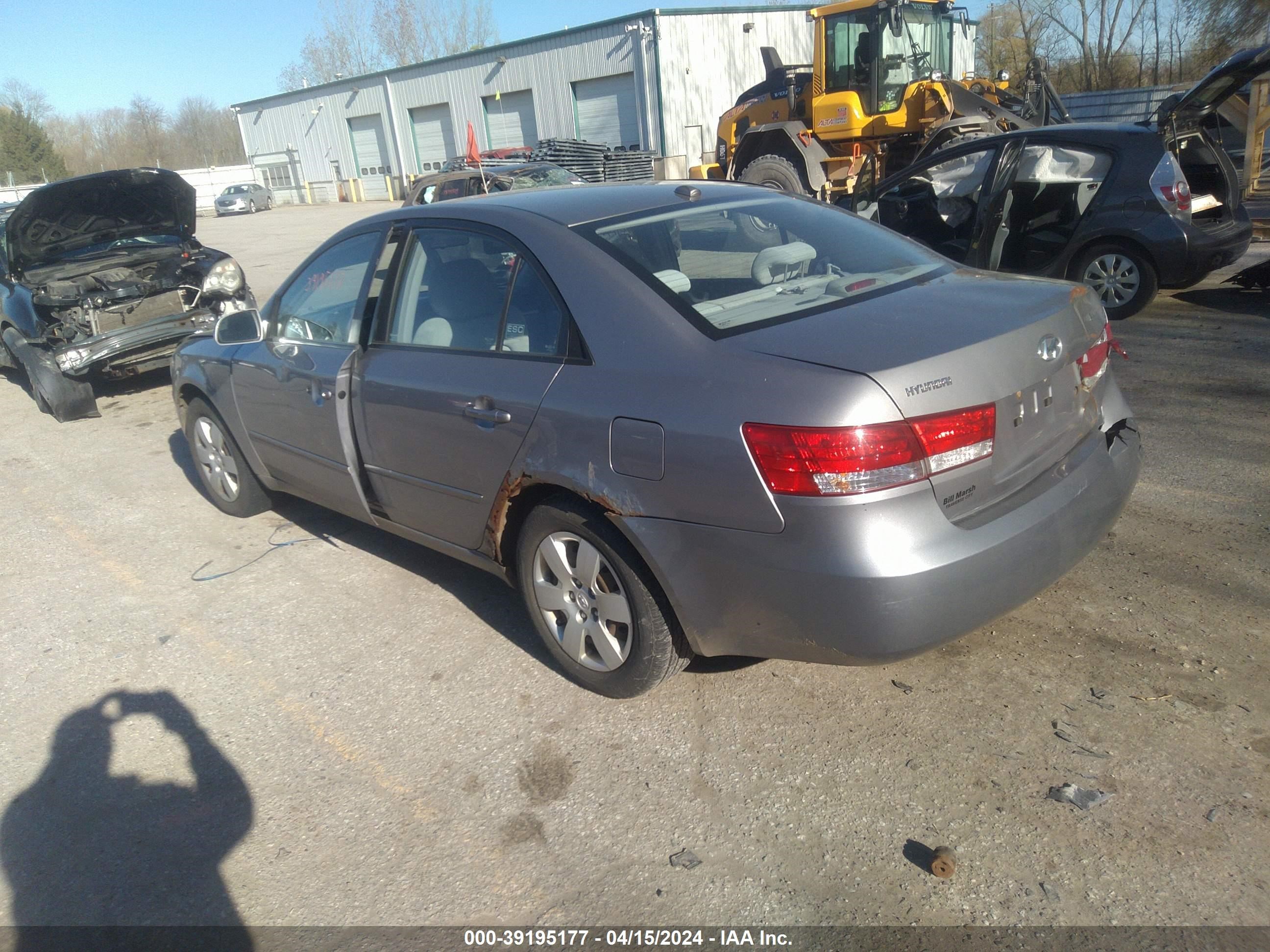 Photo 2 VIN: 5NPET46C37H267152 - HYUNDAI SONATA 