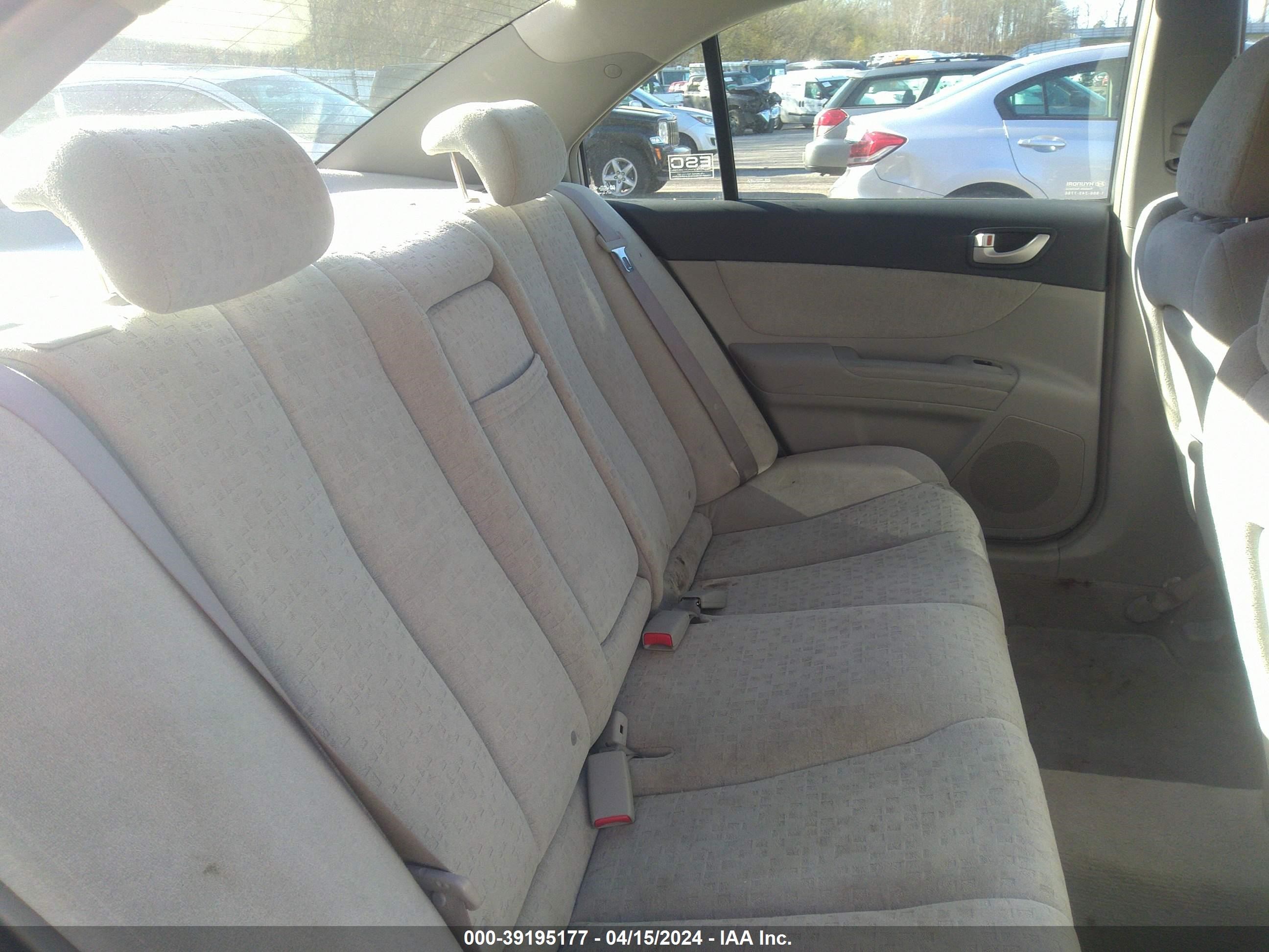 Photo 7 VIN: 5NPET46C37H267152 - HYUNDAI SONATA 