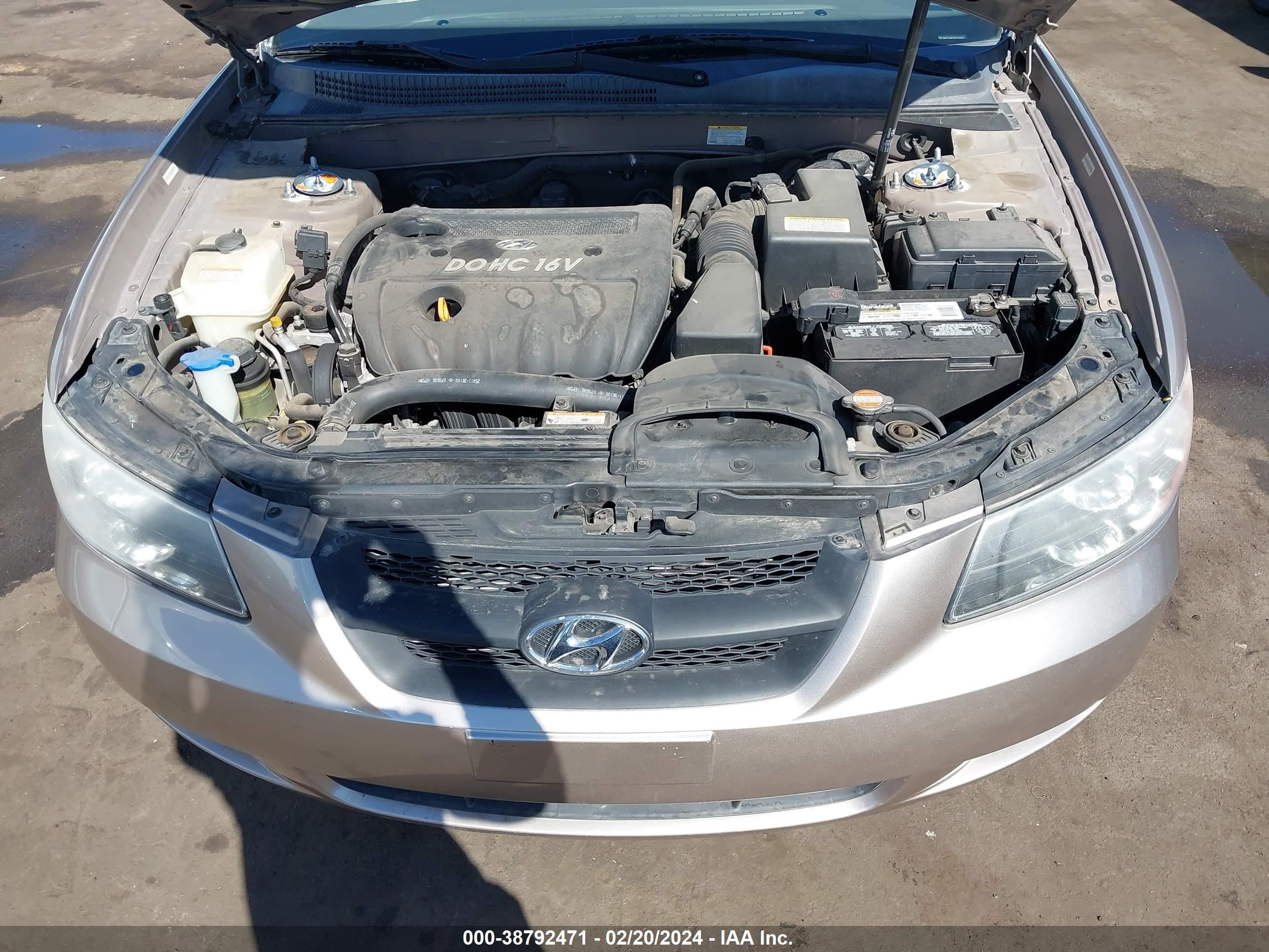 Photo 9 VIN: 5NPET46C38H370184 - HYUNDAI SONATA 