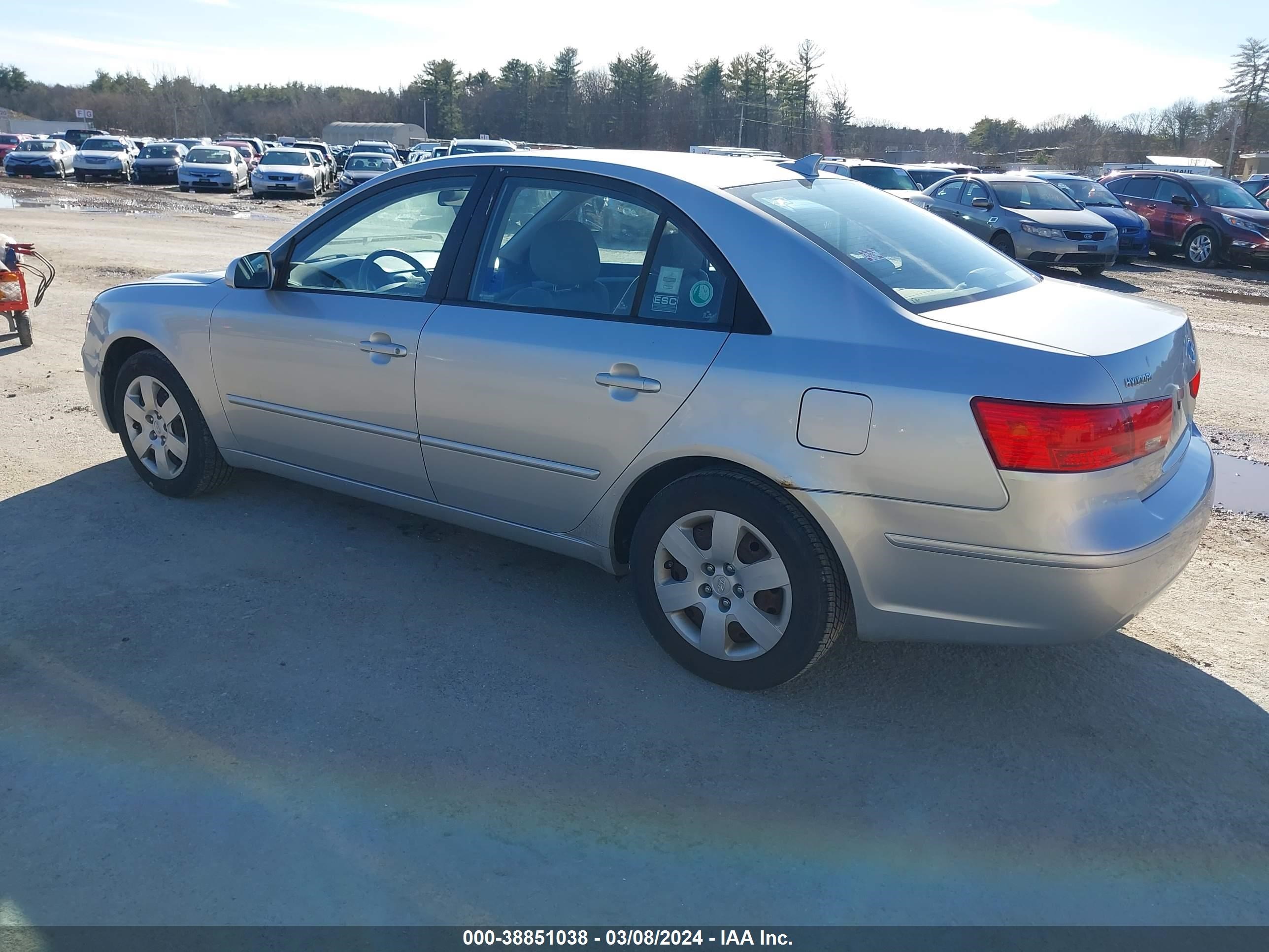 Photo 2 VIN: 5NPET46C39H443538 - HYUNDAI SONATA 