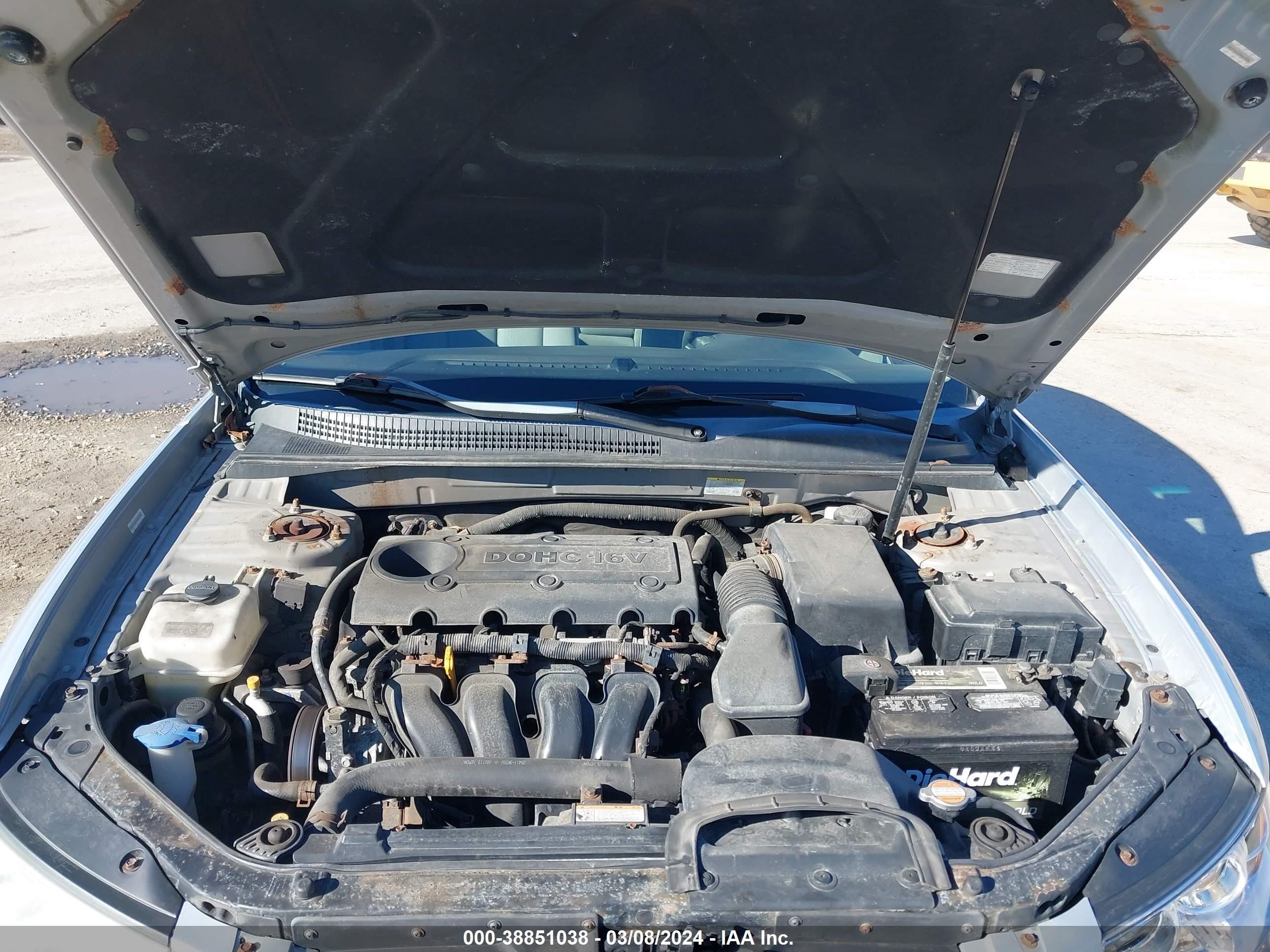 Photo 9 VIN: 5NPET46C39H443538 - HYUNDAI SONATA 