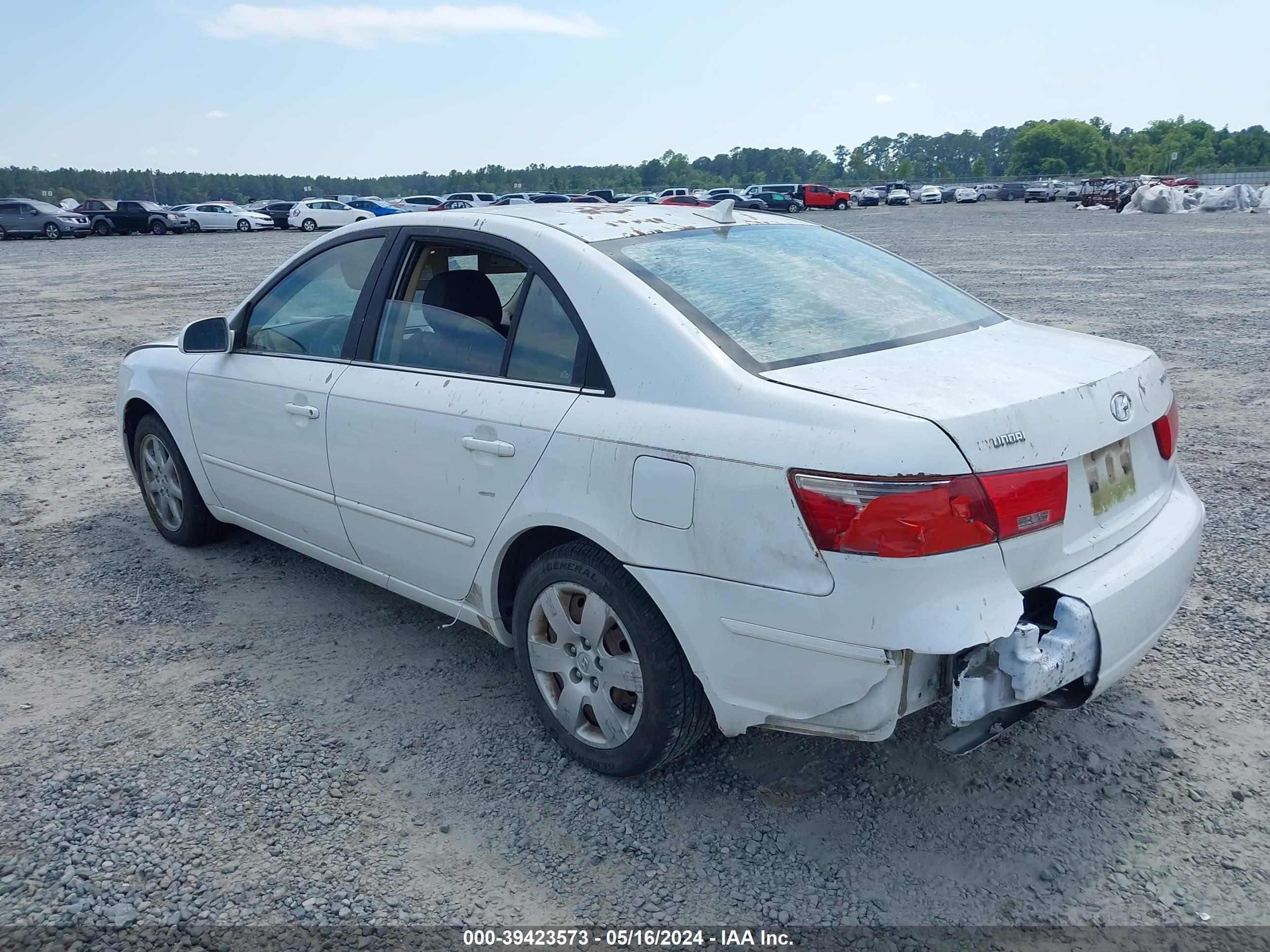 Photo 2 VIN: 5NPET46C39H474207 - HYUNDAI SONATA 