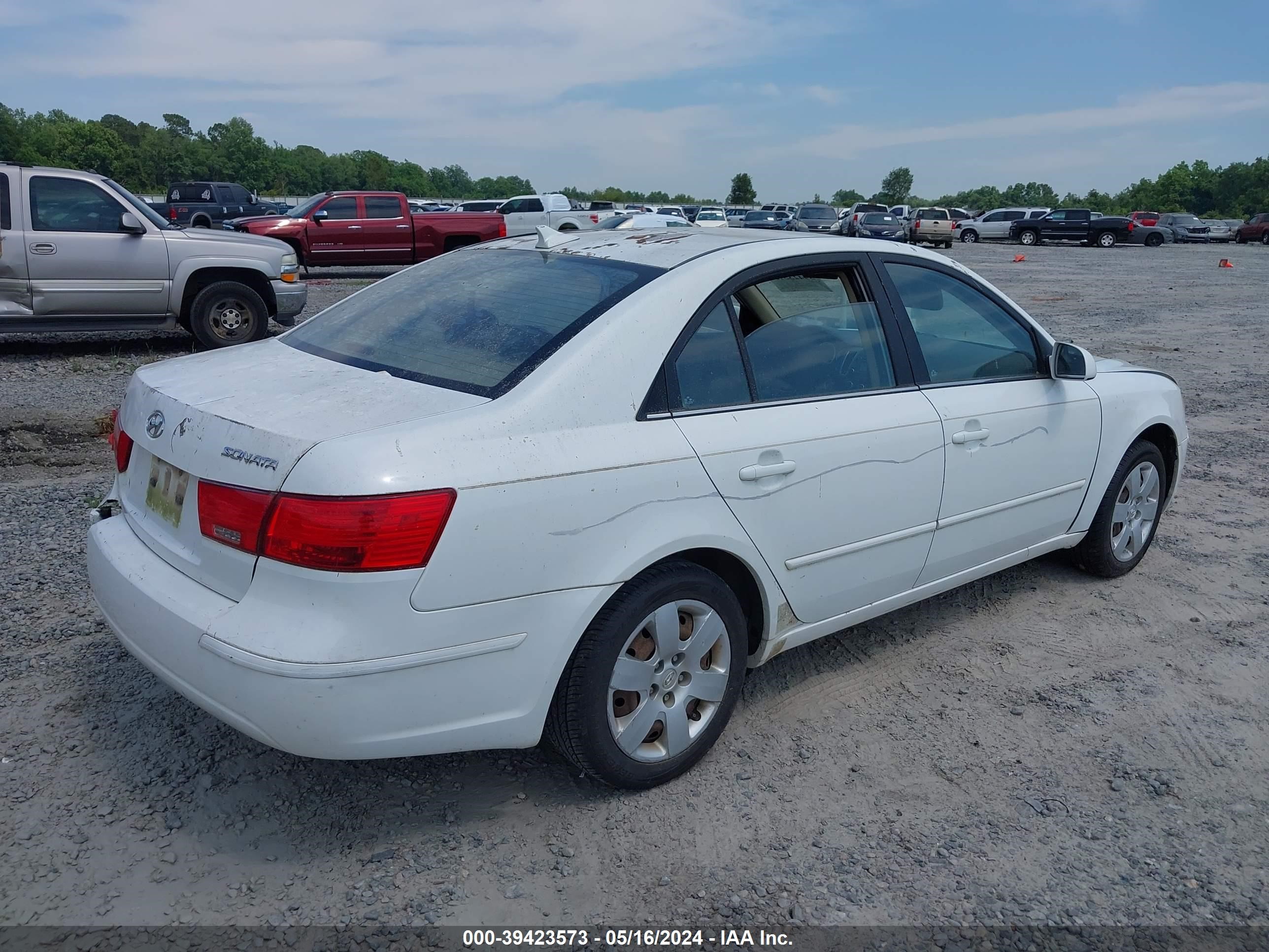 Photo 3 VIN: 5NPET46C39H474207 - HYUNDAI SONATA 