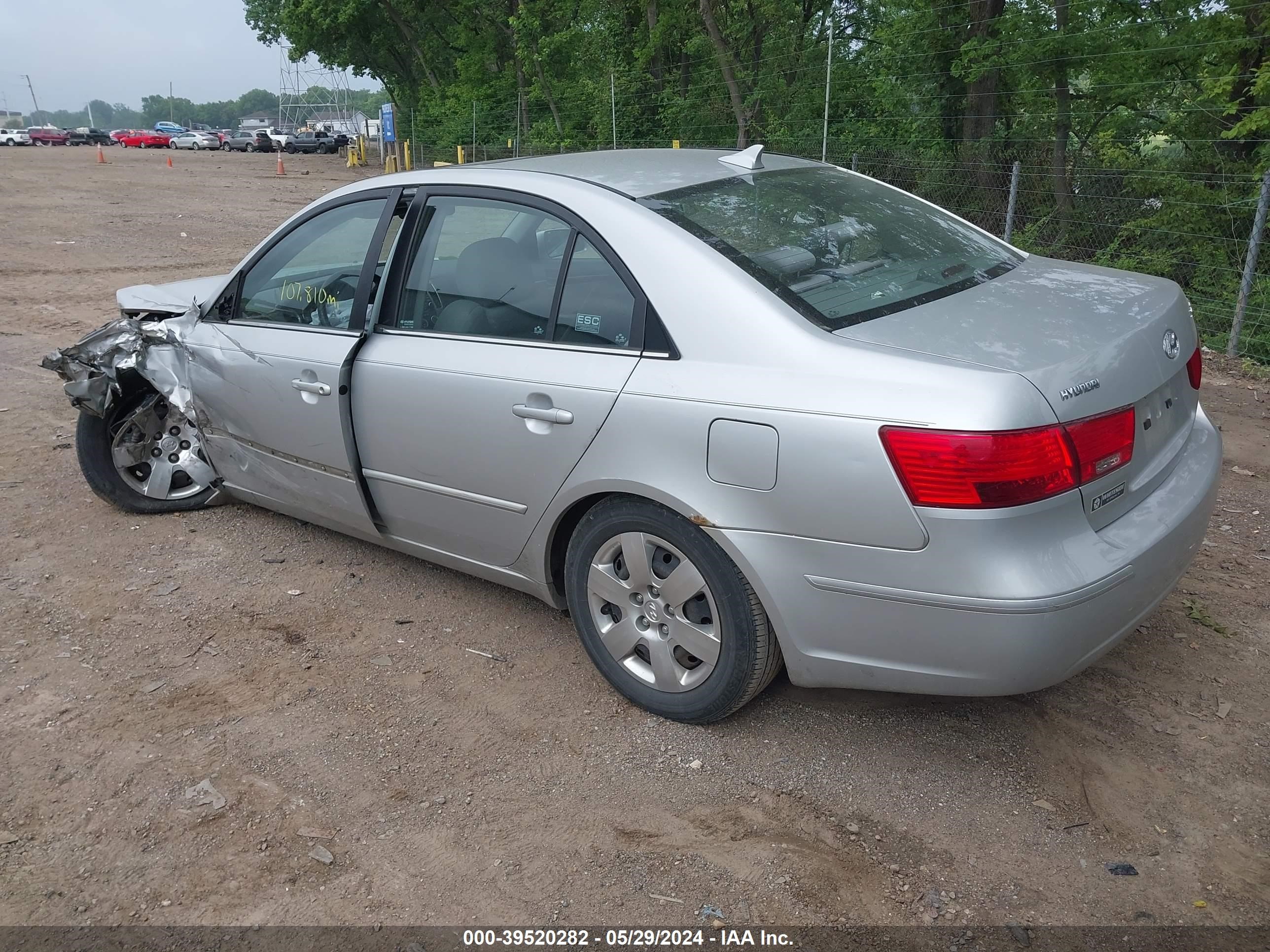 Photo 12 VIN: 5NPET46C39H482369 - HYUNDAI SONATA 