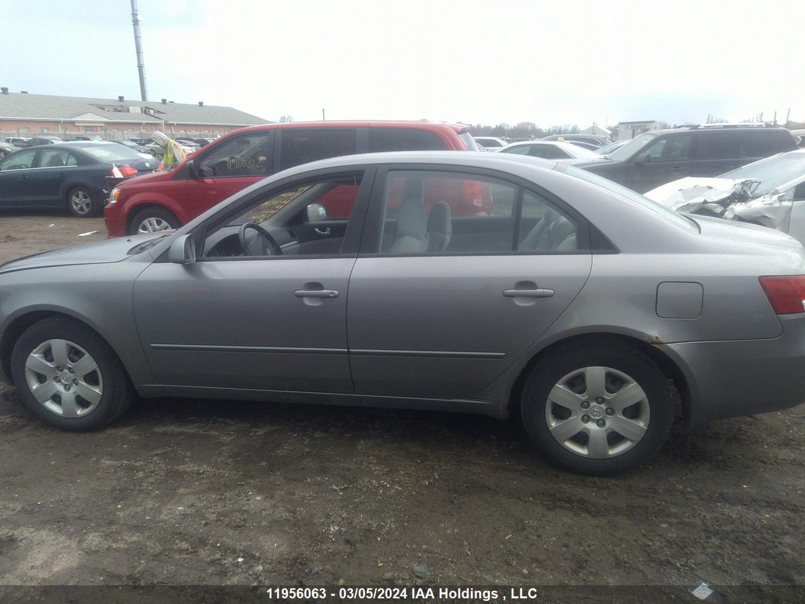 Photo 13 VIN: 5NPET46C46H156575 - HYUNDAI SONATA 