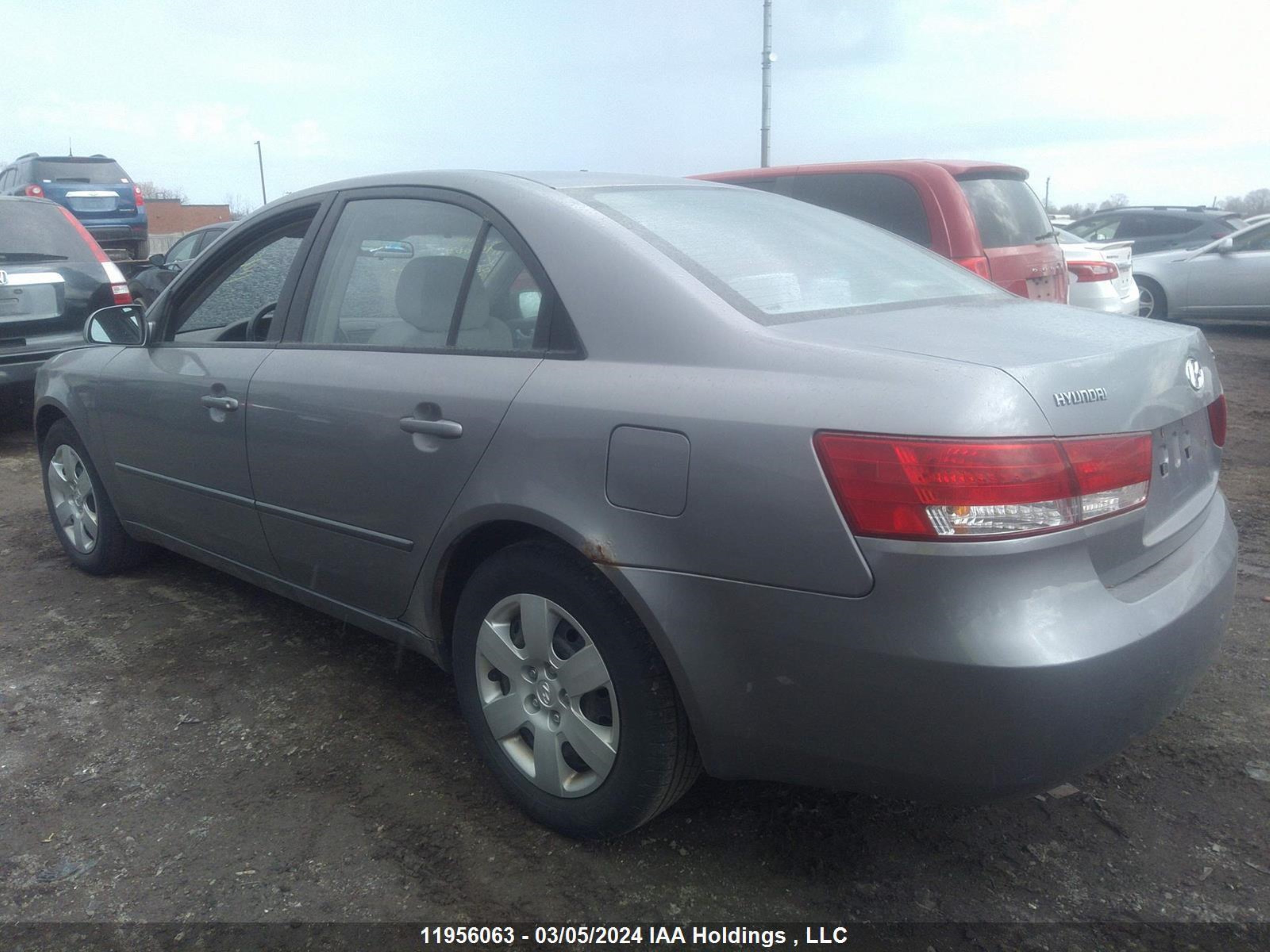 Photo 2 VIN: 5NPET46C46H156575 - HYUNDAI SONATA 