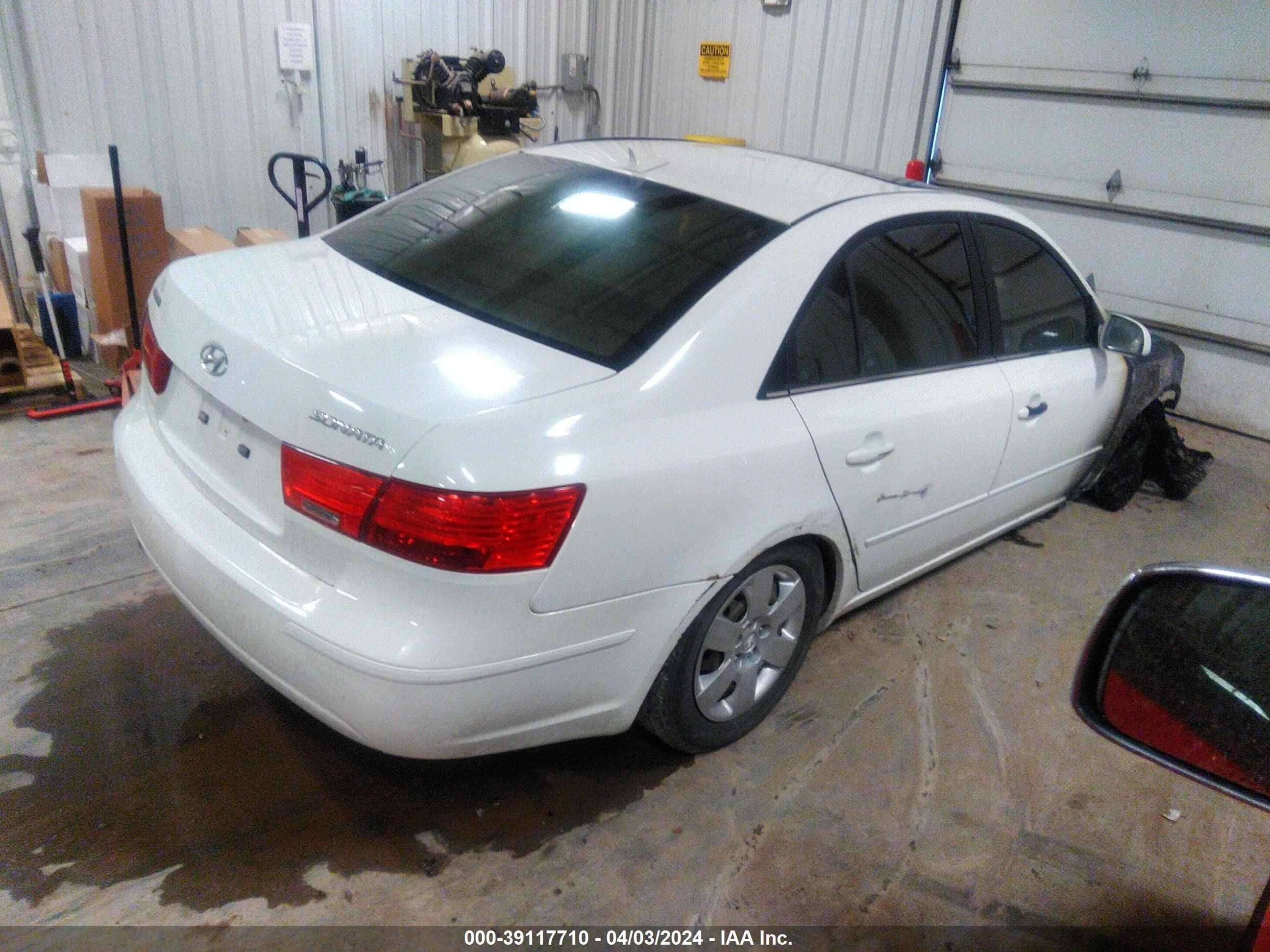 Photo 3 VIN: 5NPET46C49H407938 - HYUNDAI SONATA 