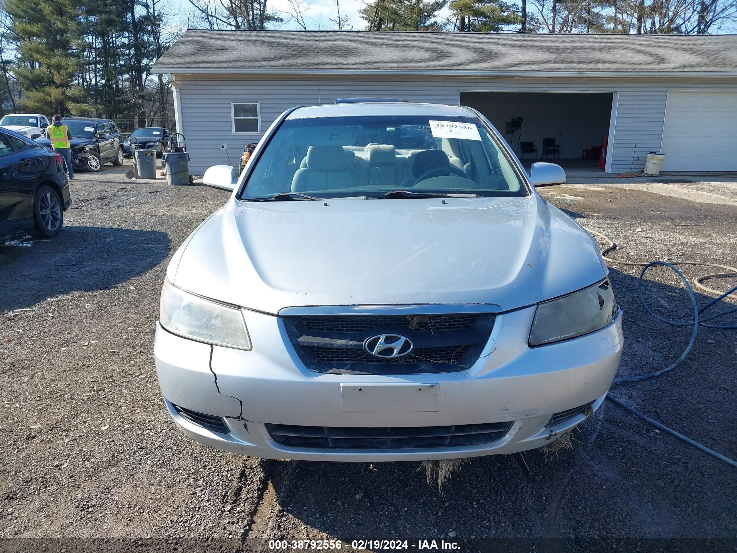 Photo 12 VIN: 5NPET46C58H399993 - HYUNDAI SONATA 