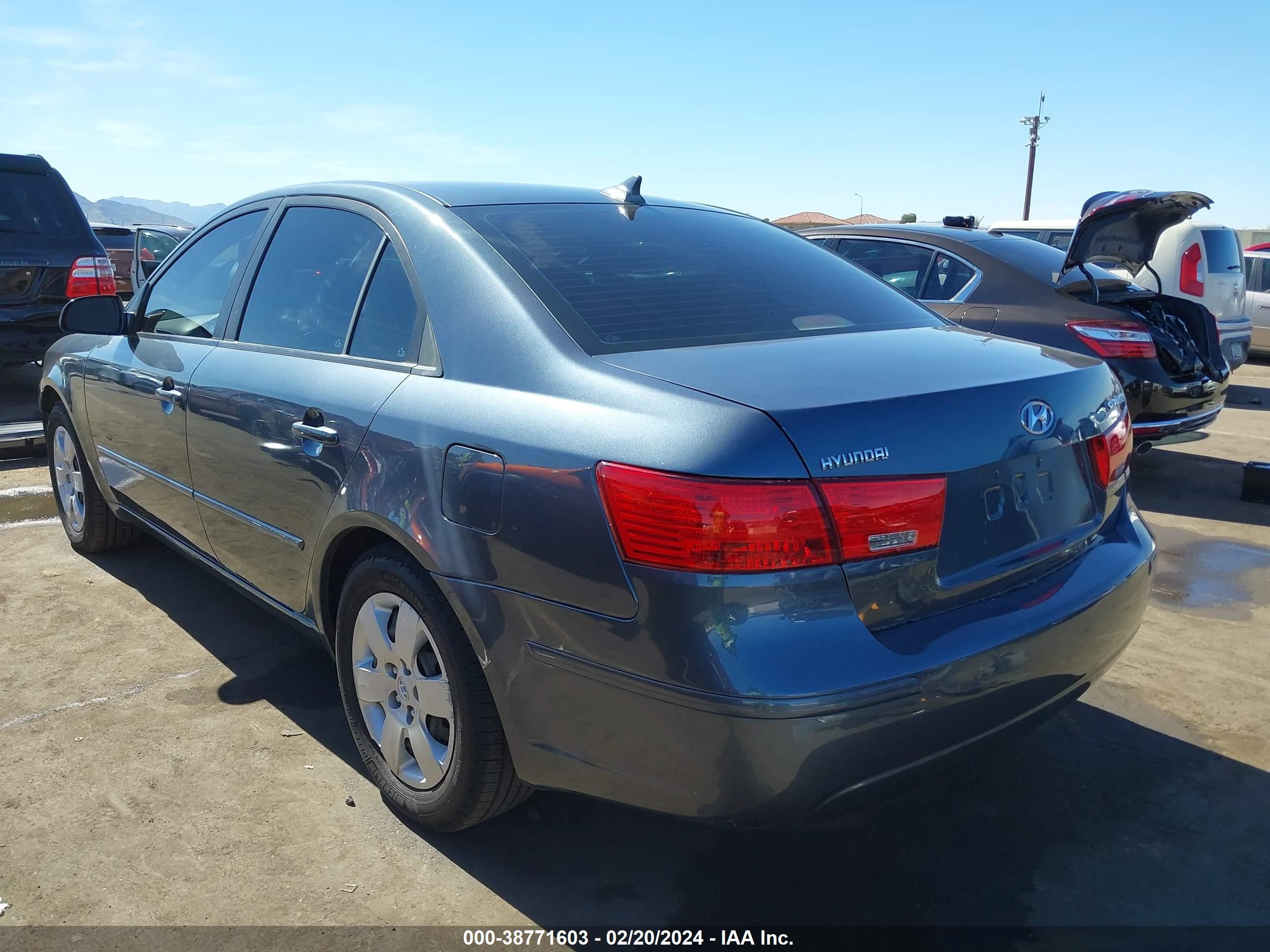 Photo 2 VIN: 5NPET46C59H409844 - HYUNDAI SONATA 