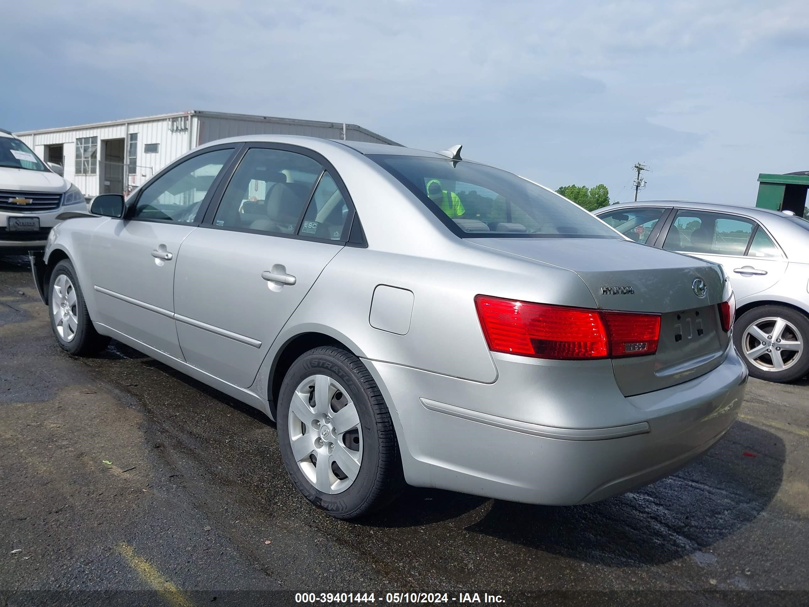 Photo 2 VIN: 5NPET46C59H534696 - HYUNDAI SONATA 