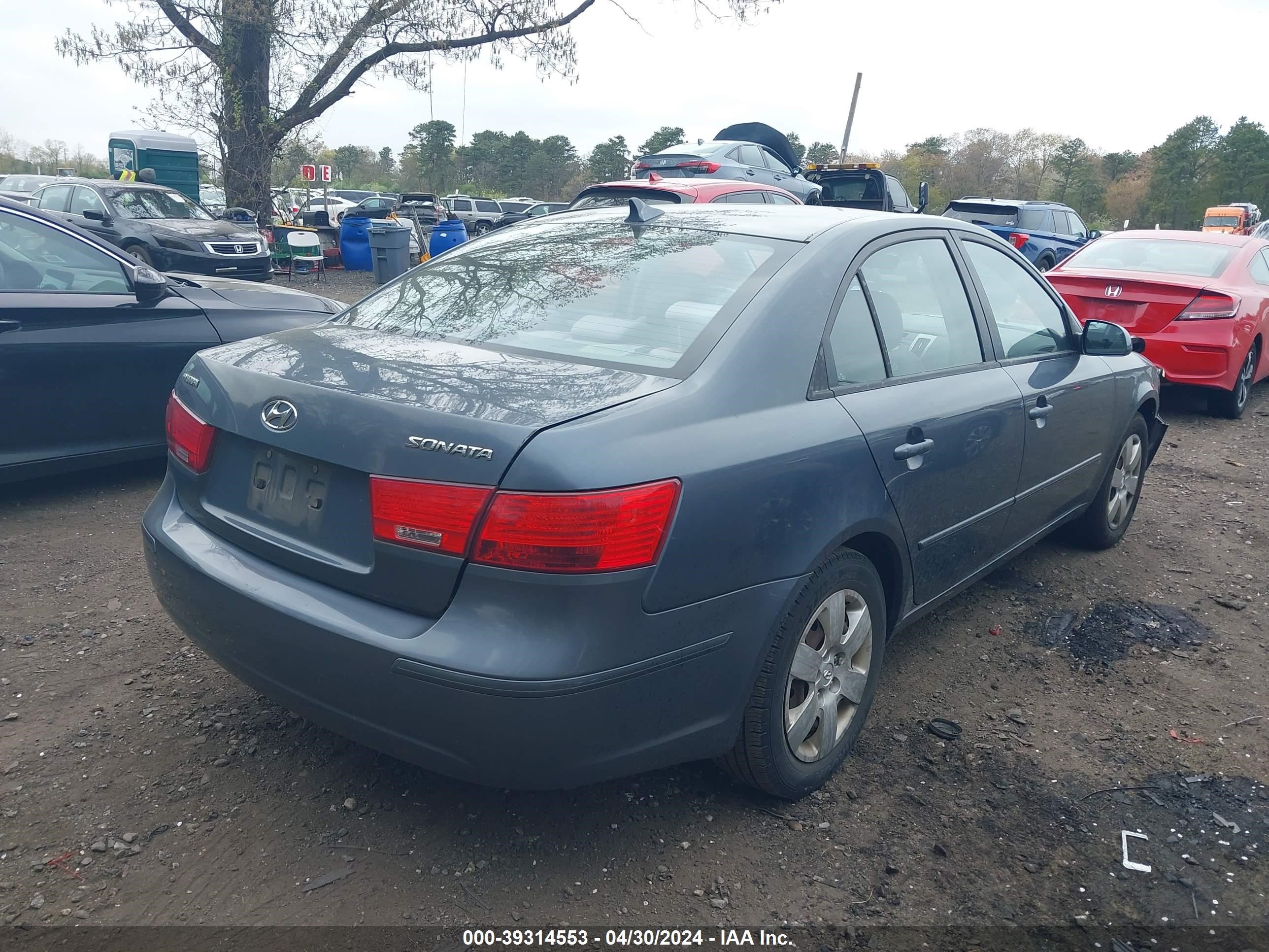 Photo 3 VIN: 5NPET46C69H446384 - HYUNDAI SONATA 