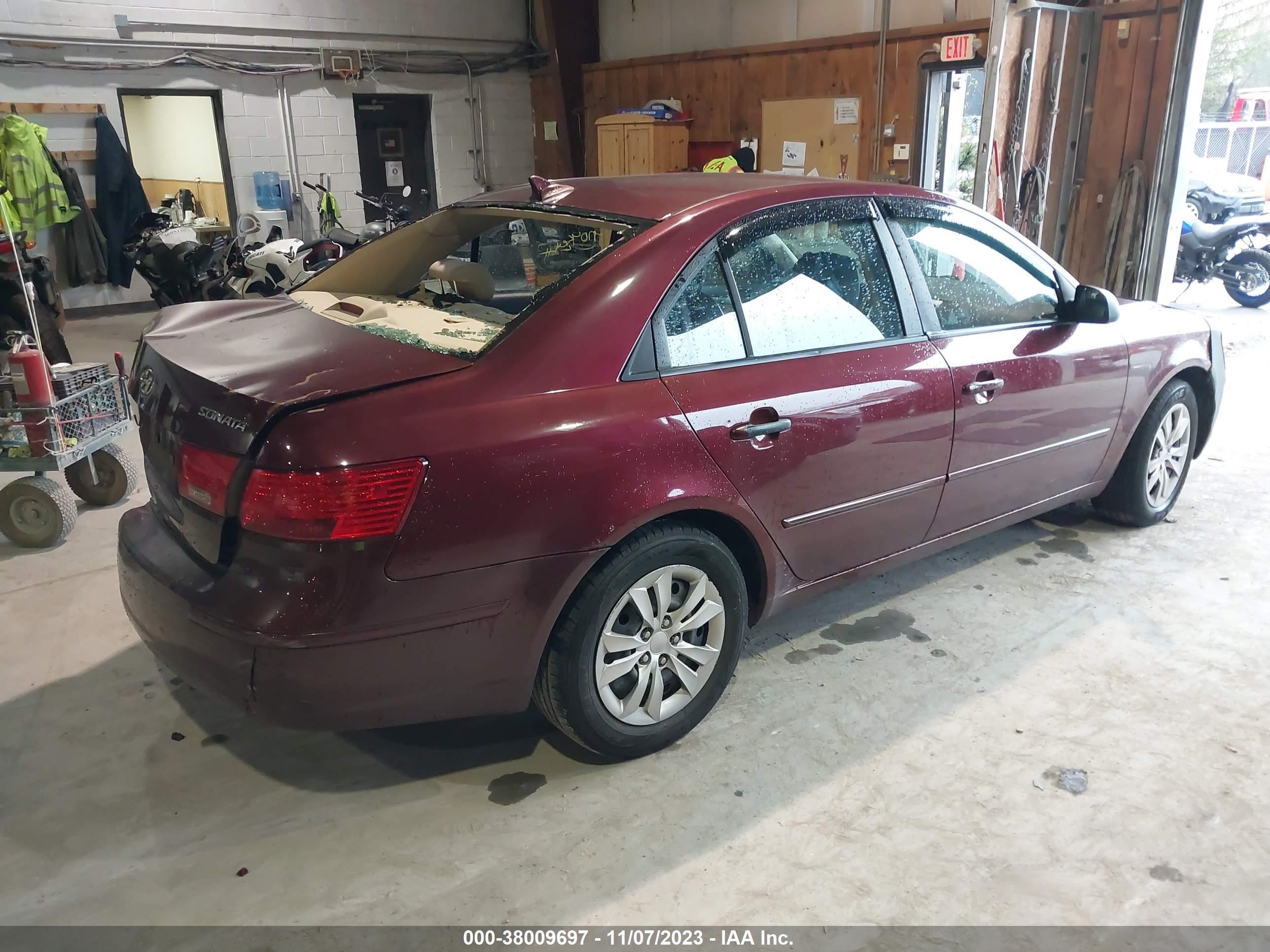 Photo 3 VIN: 5NPET46C69H488635 - HYUNDAI SONATA 